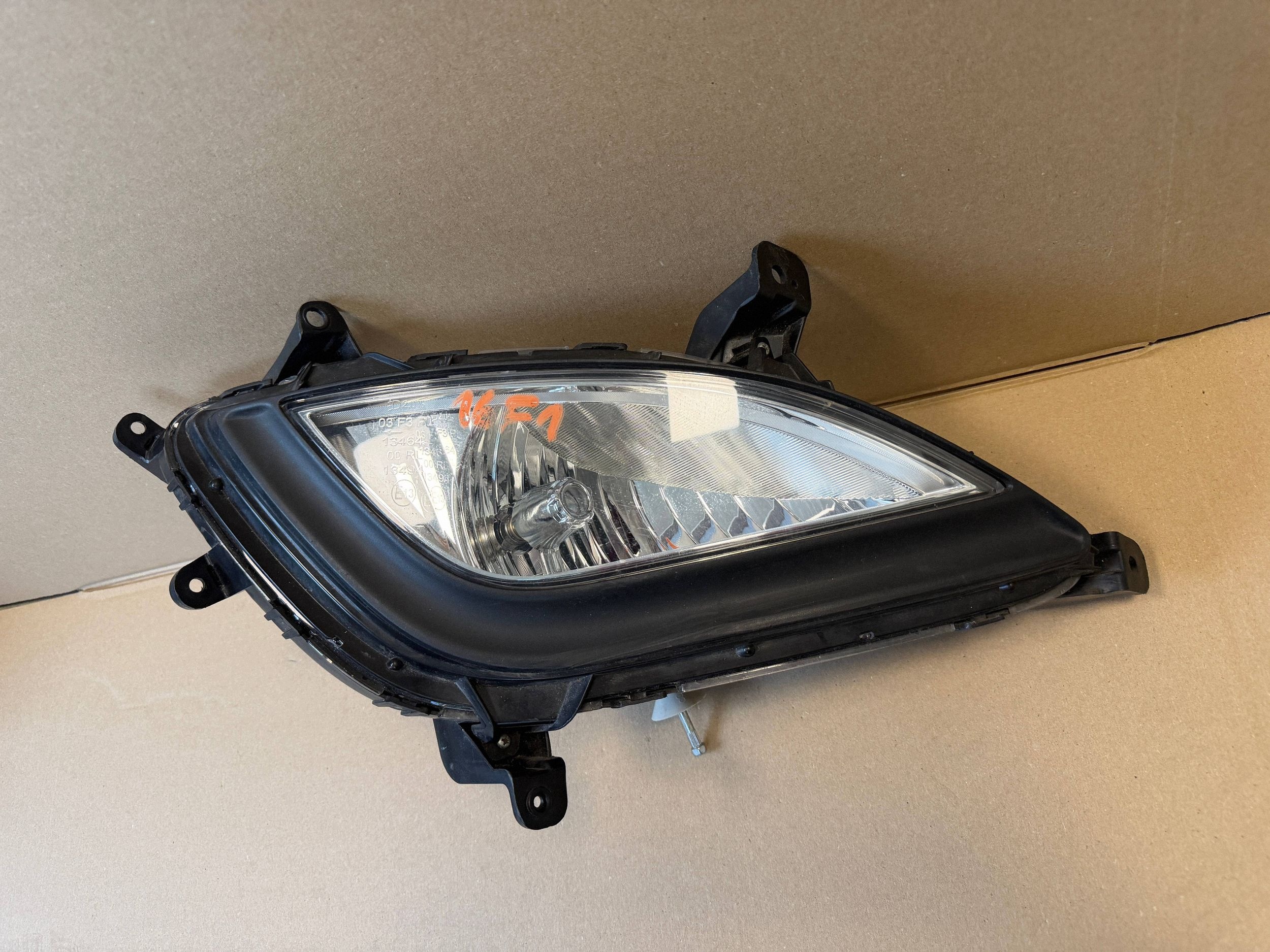HYUNDAI I20 II licht nebelscheinwerfer nebelscheinwerfer rechts 2012- E1313464