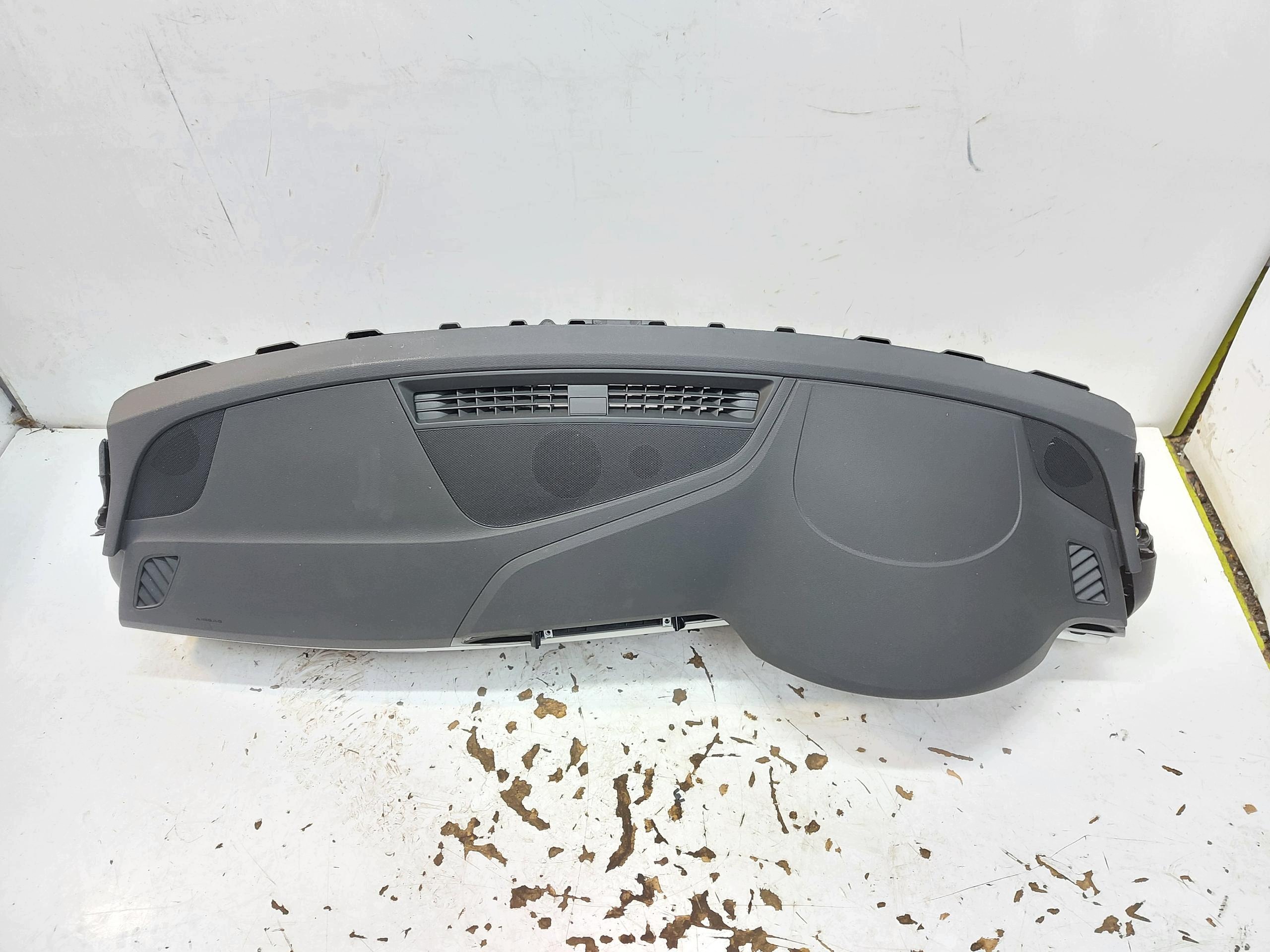 Audi A4 B9 8W LIFT Kombi 8W9 cockpit dashboard instrument panel UK