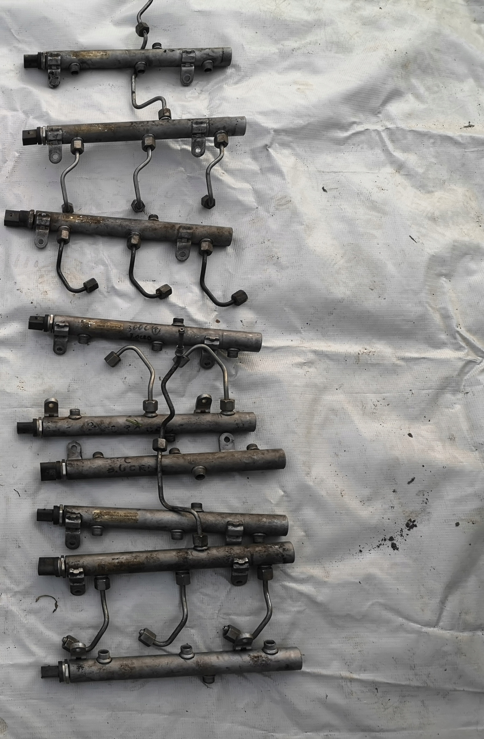 JEEP WK CHRYSLER 300C 3.0 CRD LISTWA WTRYSKOWA