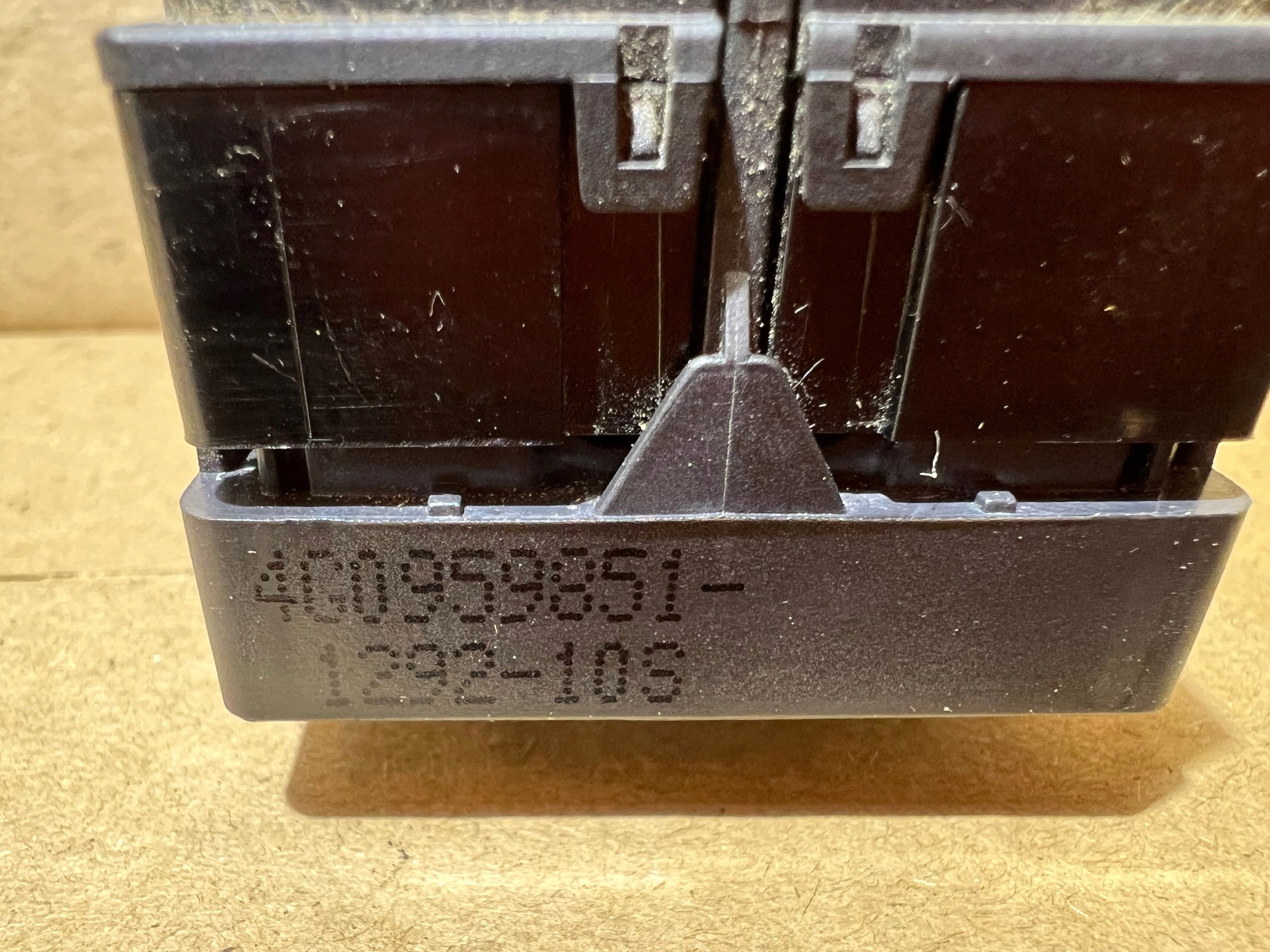 AUDI A6 C7 Schalter PANEL des Fensers links vorne 4G0959851