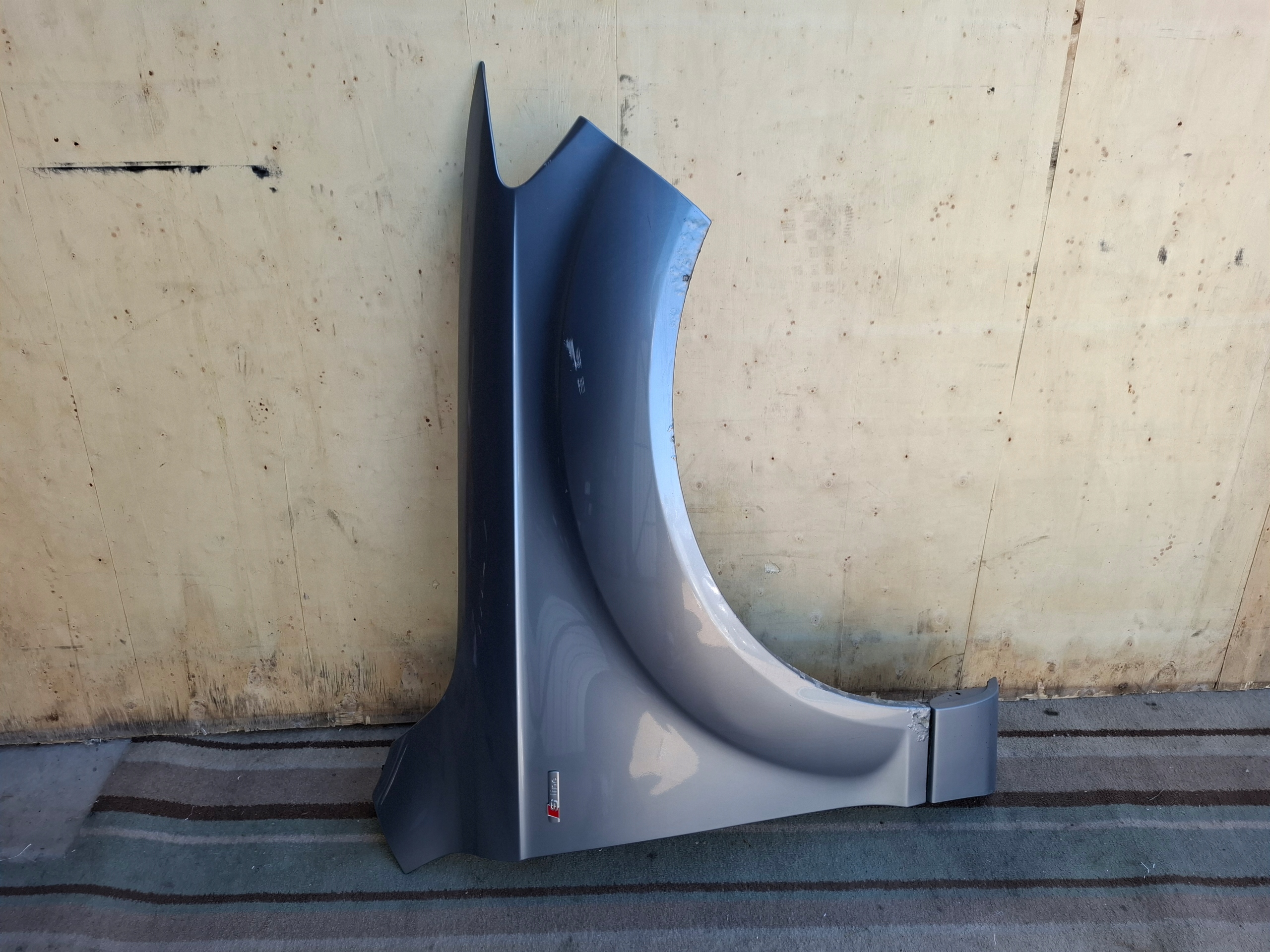fender right front AUDI Q7 4L LX7U