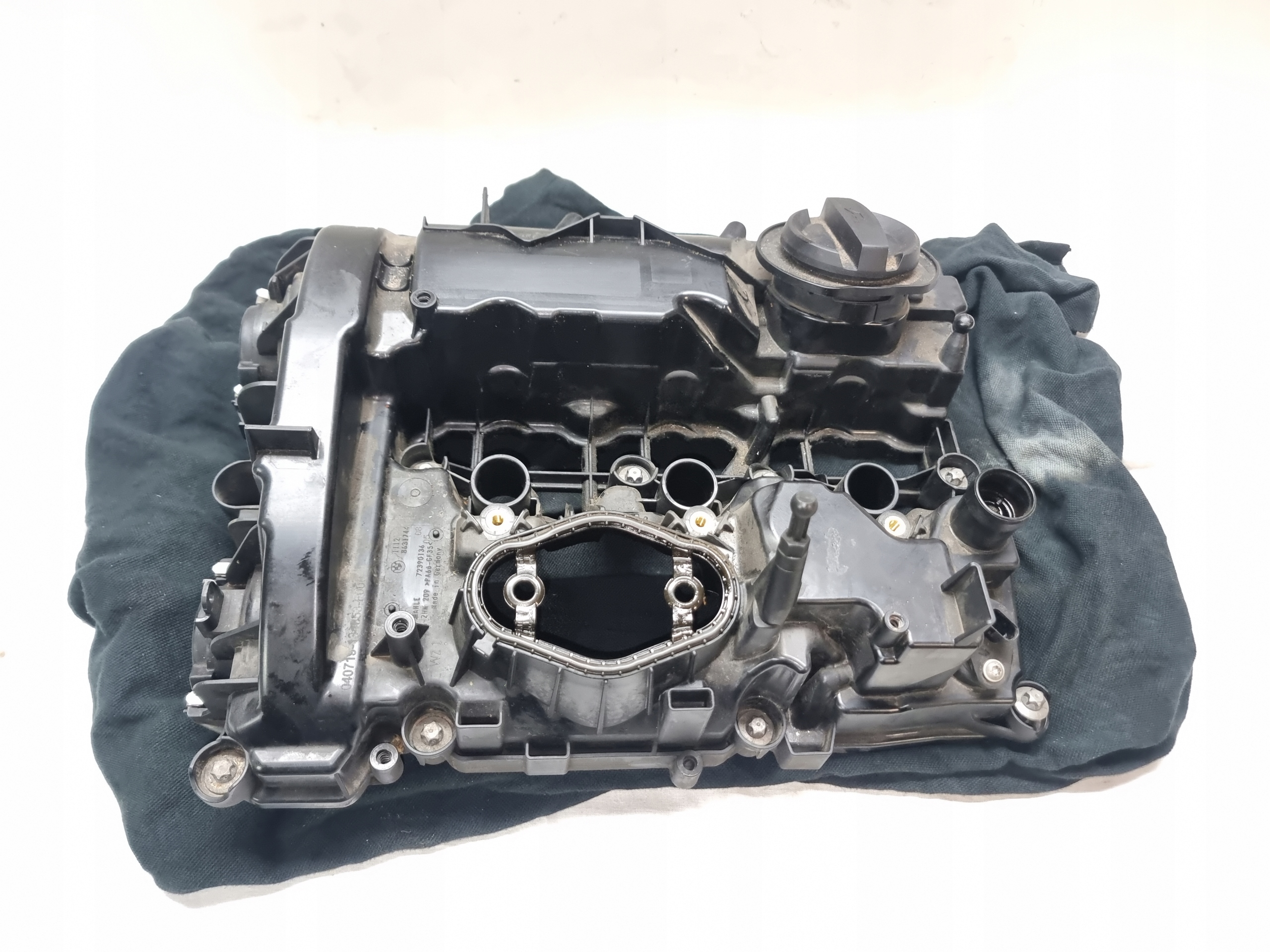 BMW 1 F40 POKRYWA ZAWORÓW