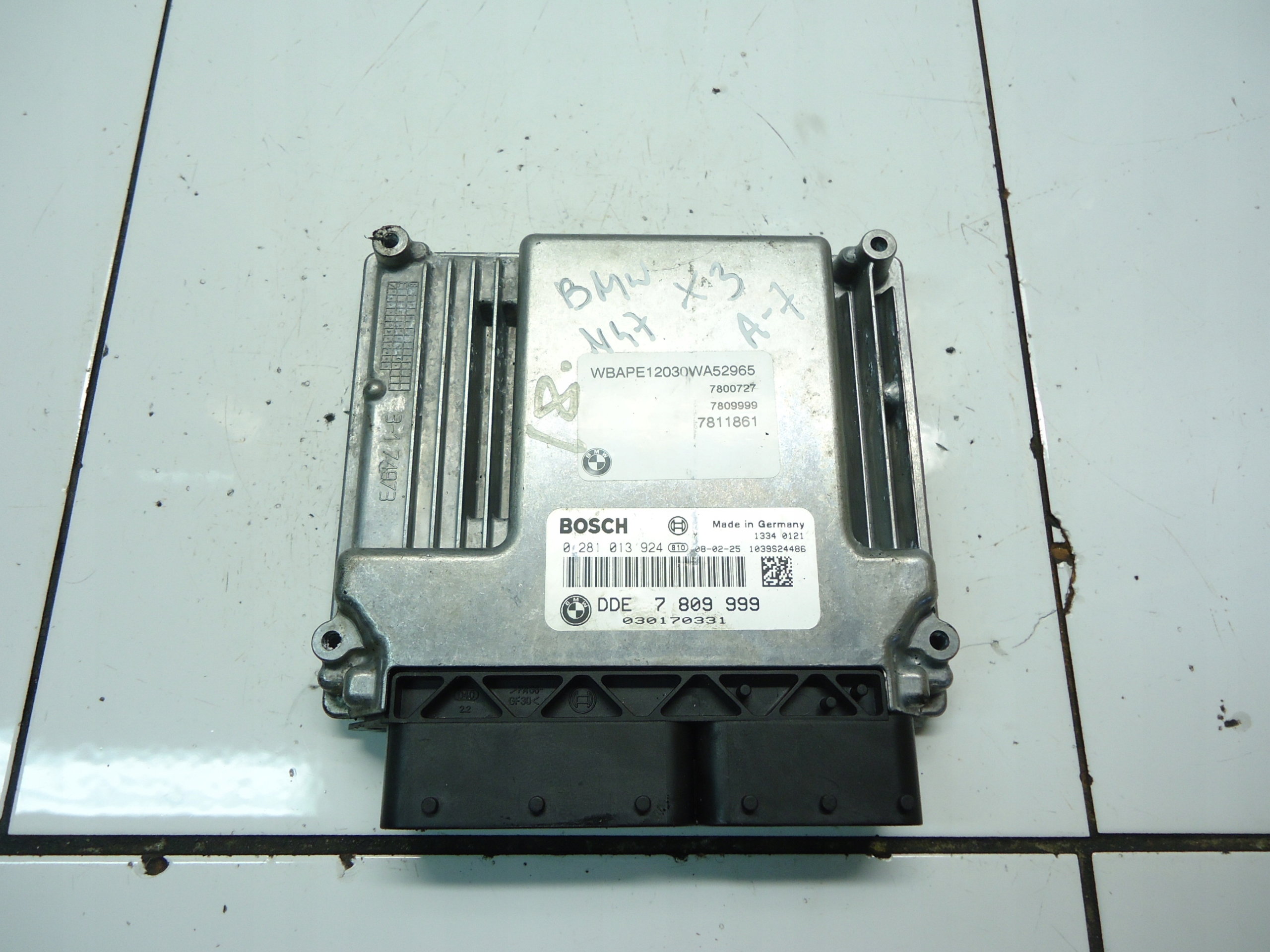 BMW 3 E90 2.0D N47D20 computer control unit 7809999 0281013924