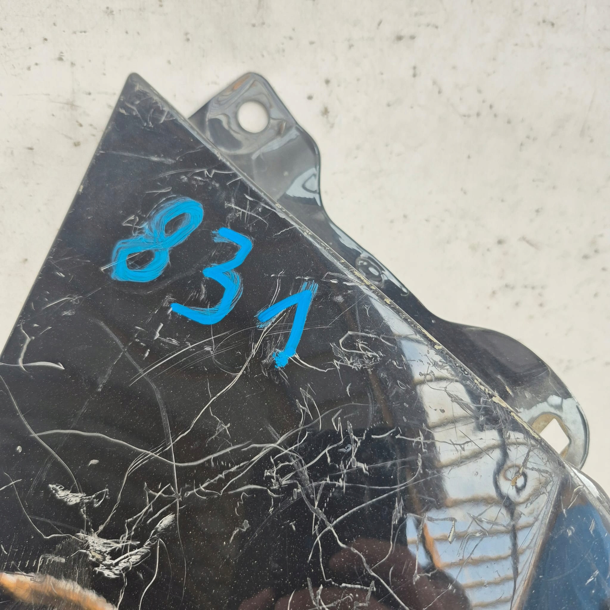 HYUNDAI I20 and 1 08-12 fender front front right