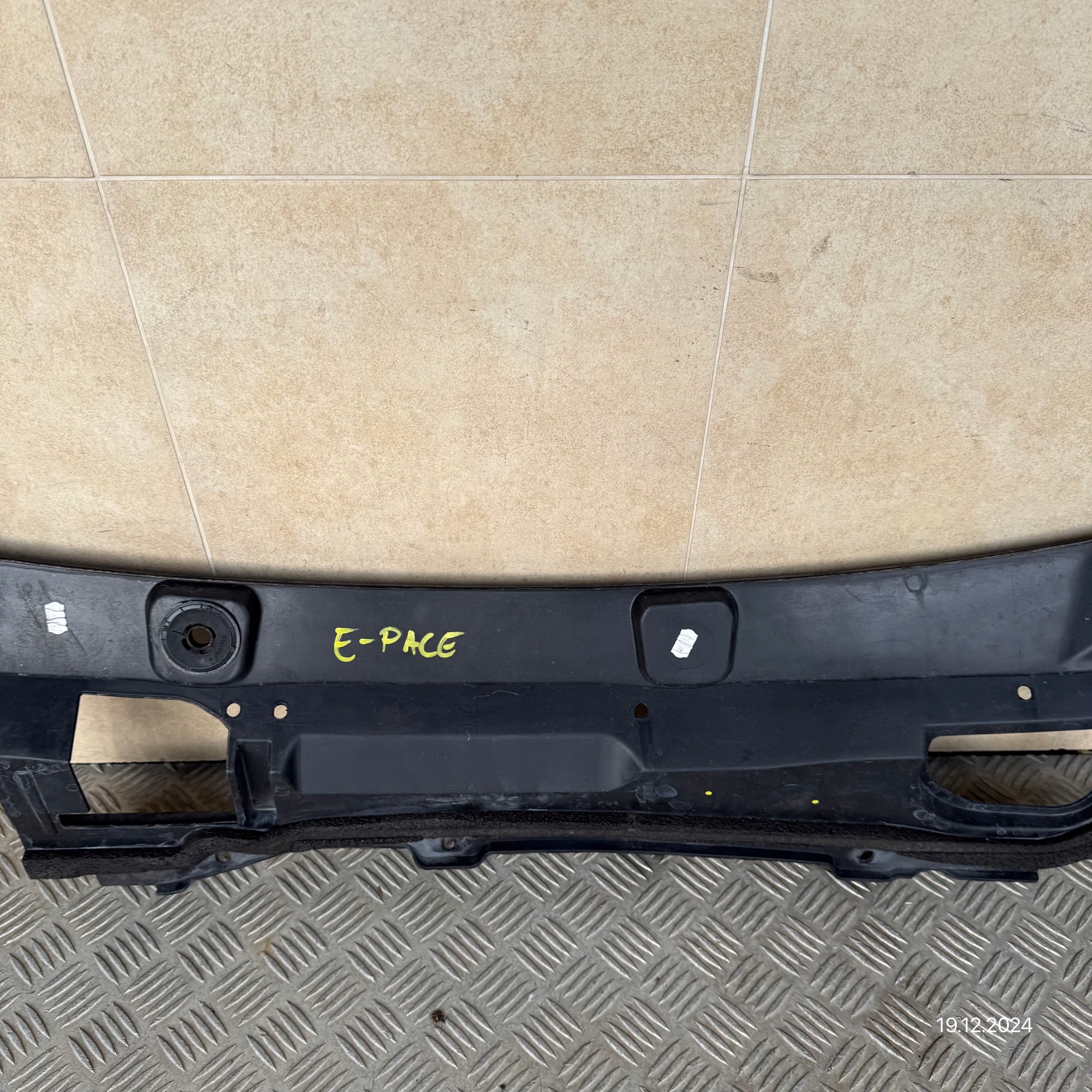 Grille égouttage Complets JAGUAR E-PACE J9C3-4105-AE