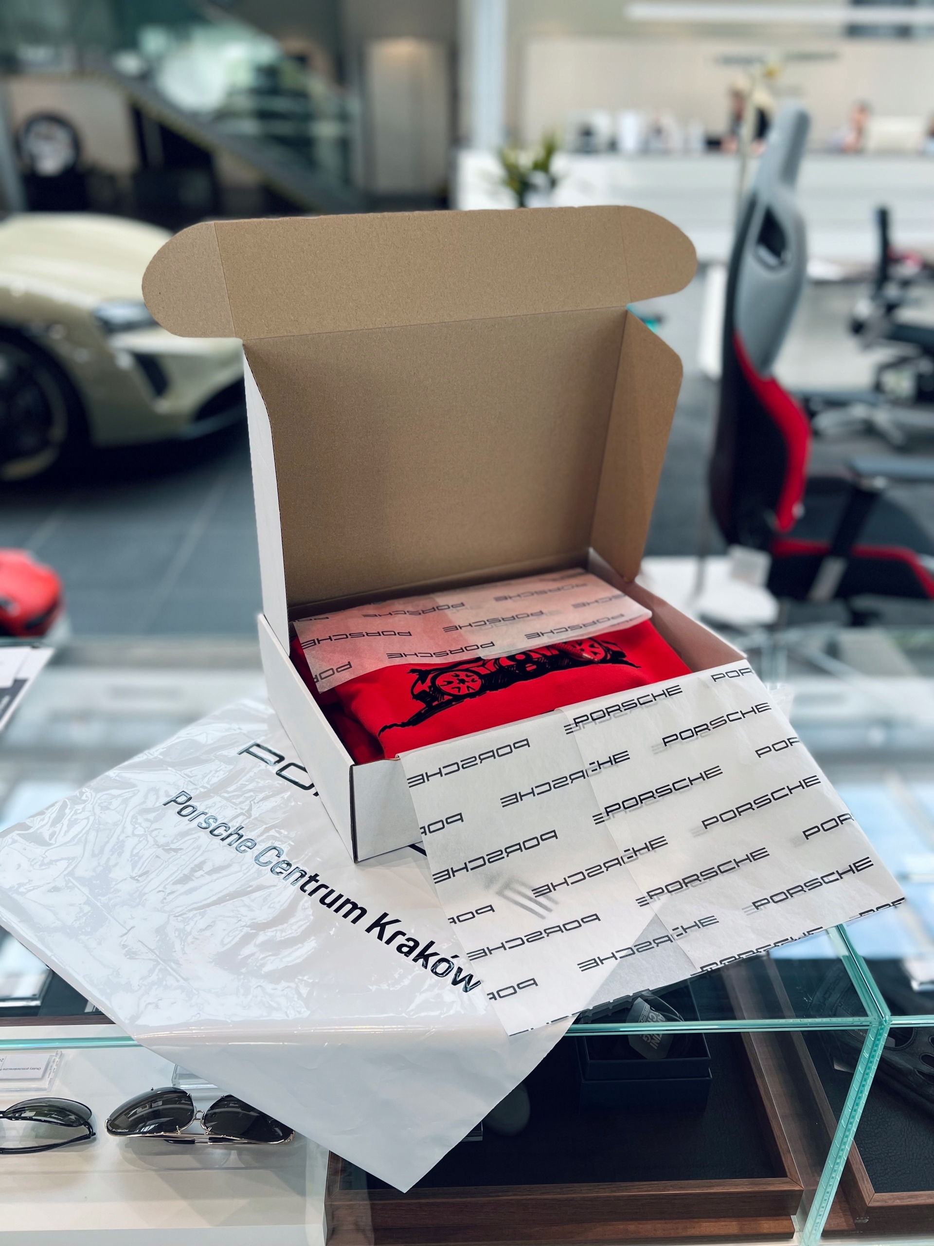 Kubek termiczny dąbzielonymetaliczny Producent Porsche OE