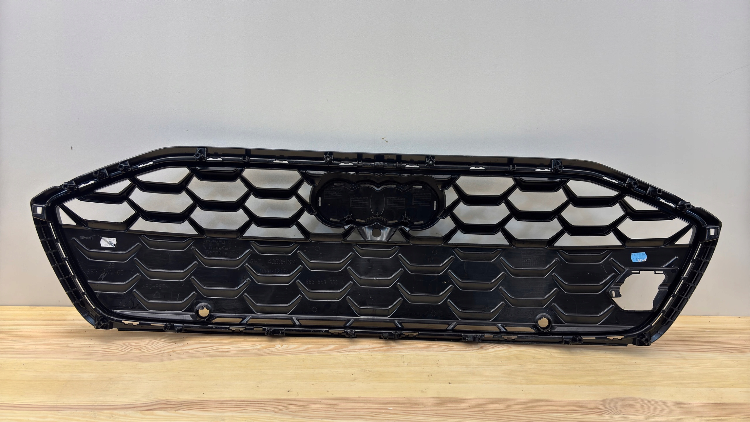 Audi A4 8B3 Kühlergrill FRONTGRILL Kühlergitter 8B3853653A - Thumbnail 3