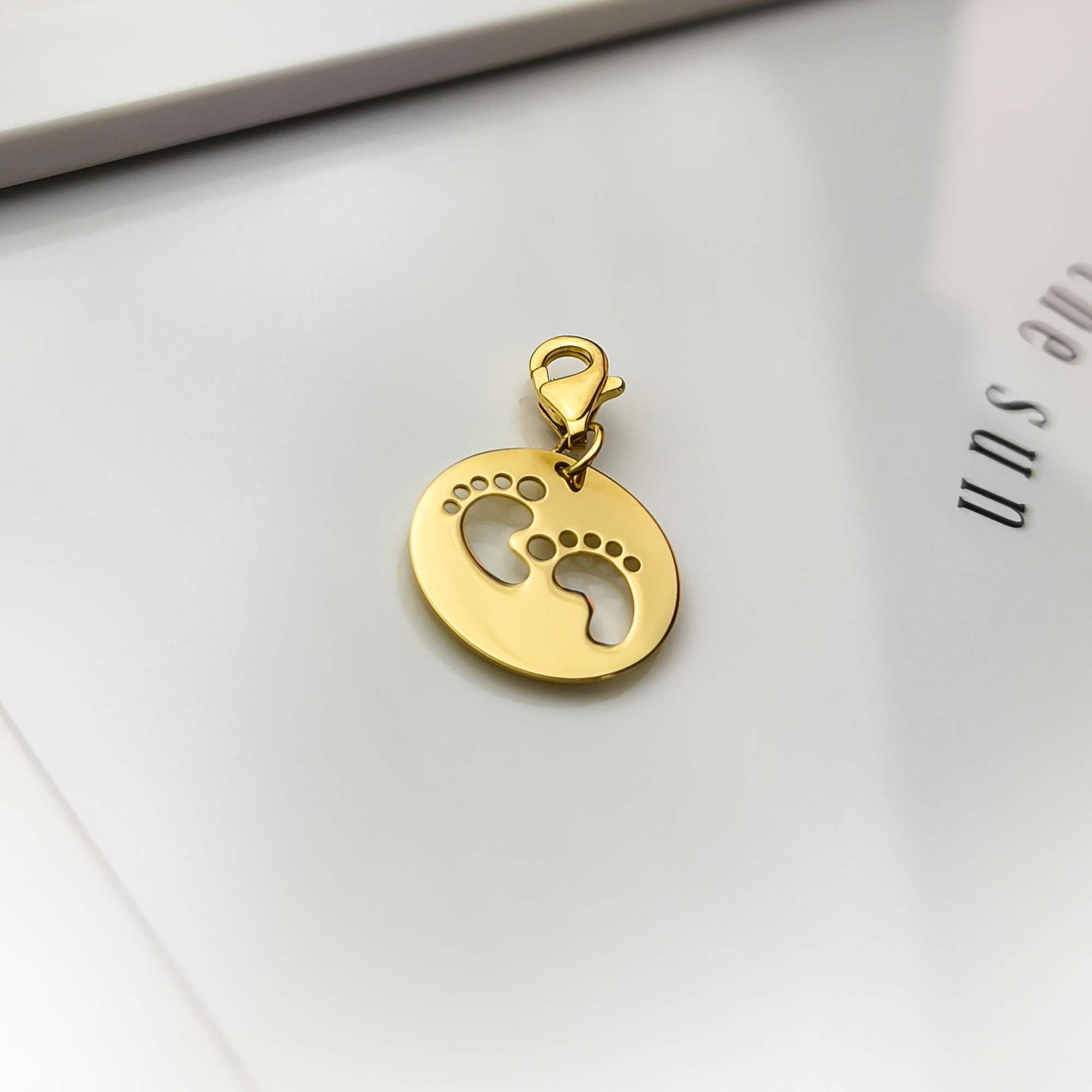 Zawieszka złota stópki pr 585-charms