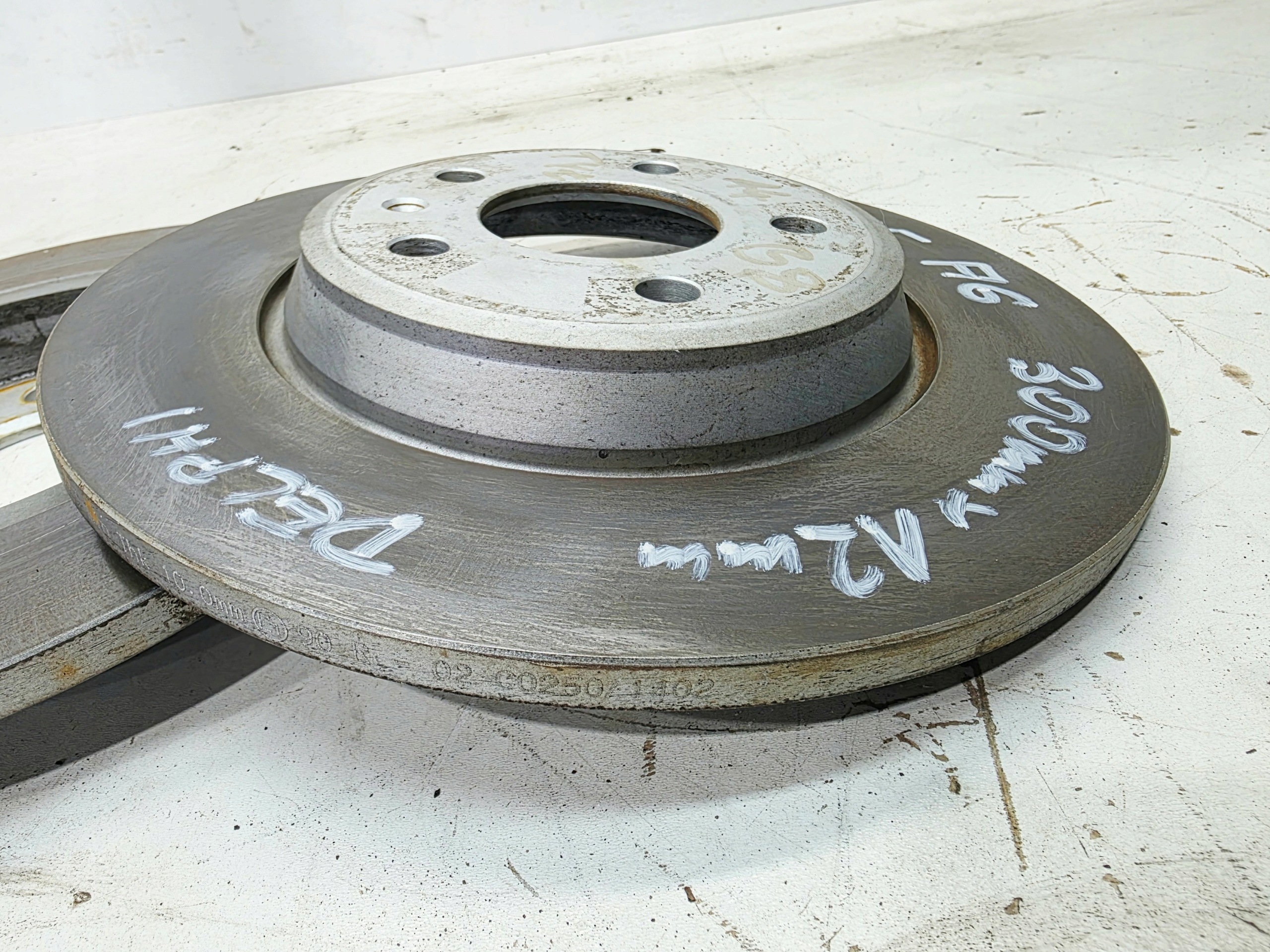 disc discs brake rear part AUDI A4 B8 A5 8T A6 C7 300 MM x 12 MM DELPHI