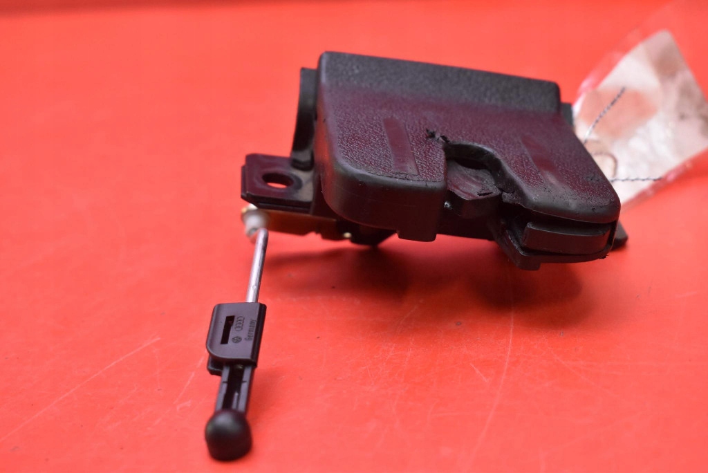 lock bonnet rear part boot 7L6827505 VW TOUAREG 1 and 02-07