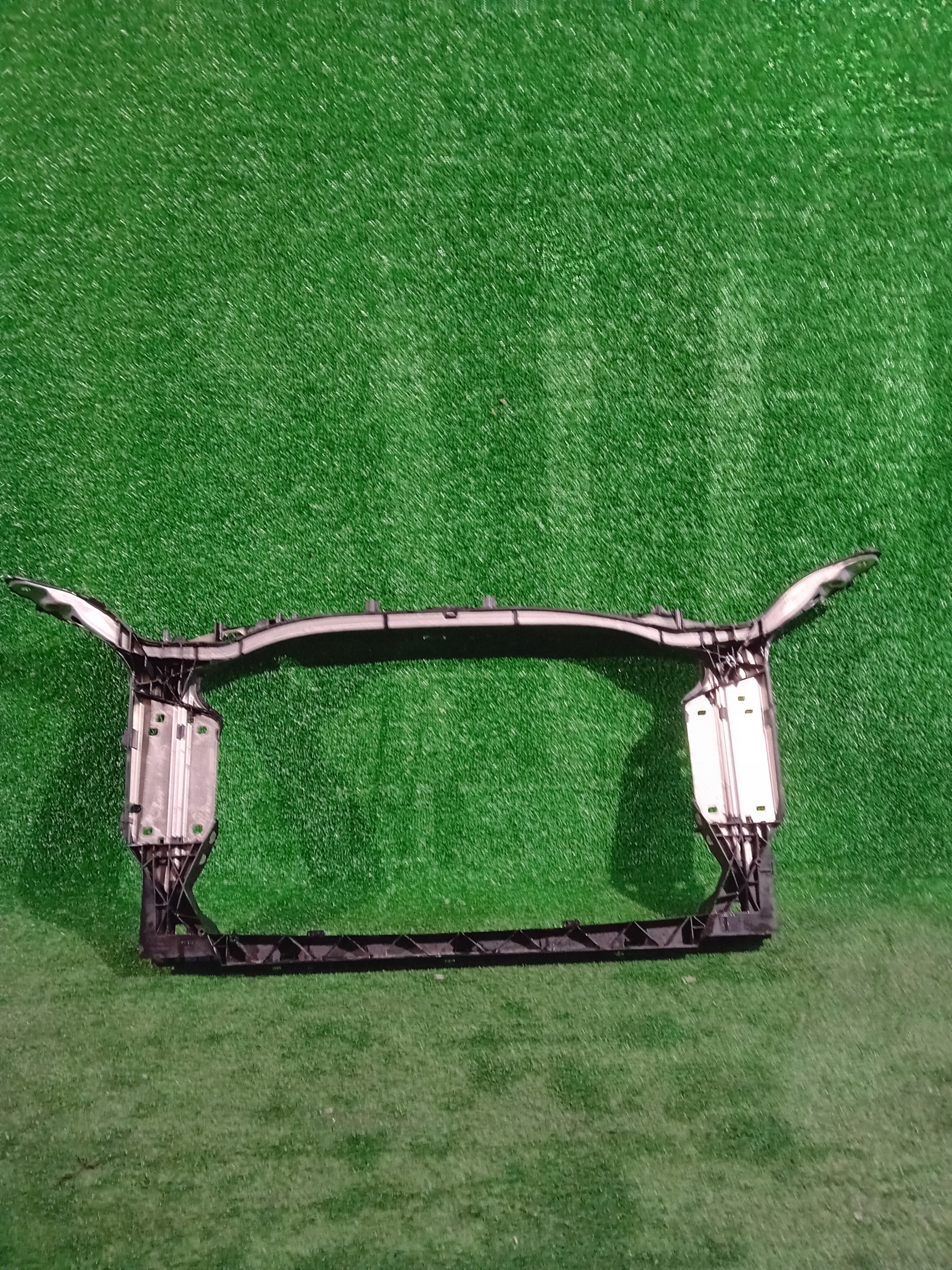 support panel for radiators pillar AUDI A6 C8 4K0 A7 4K0805594