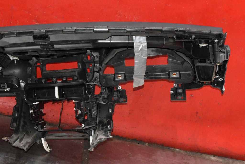dashboard instrument panel console cockpit airbag EU AUDI Q5 8R 08-12