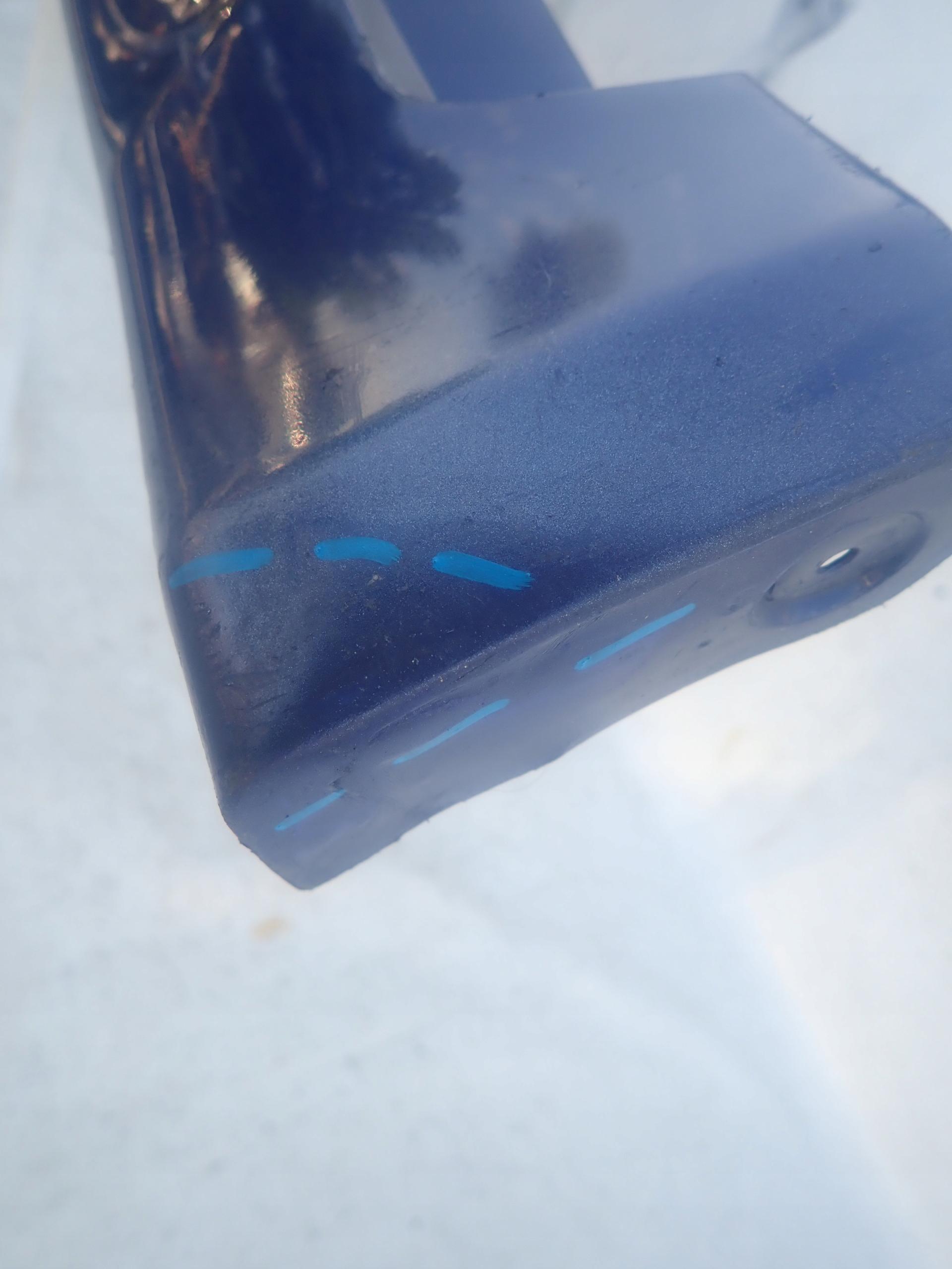TOYOTA AVENSIS T29 15-19 threshold right moulding threshold