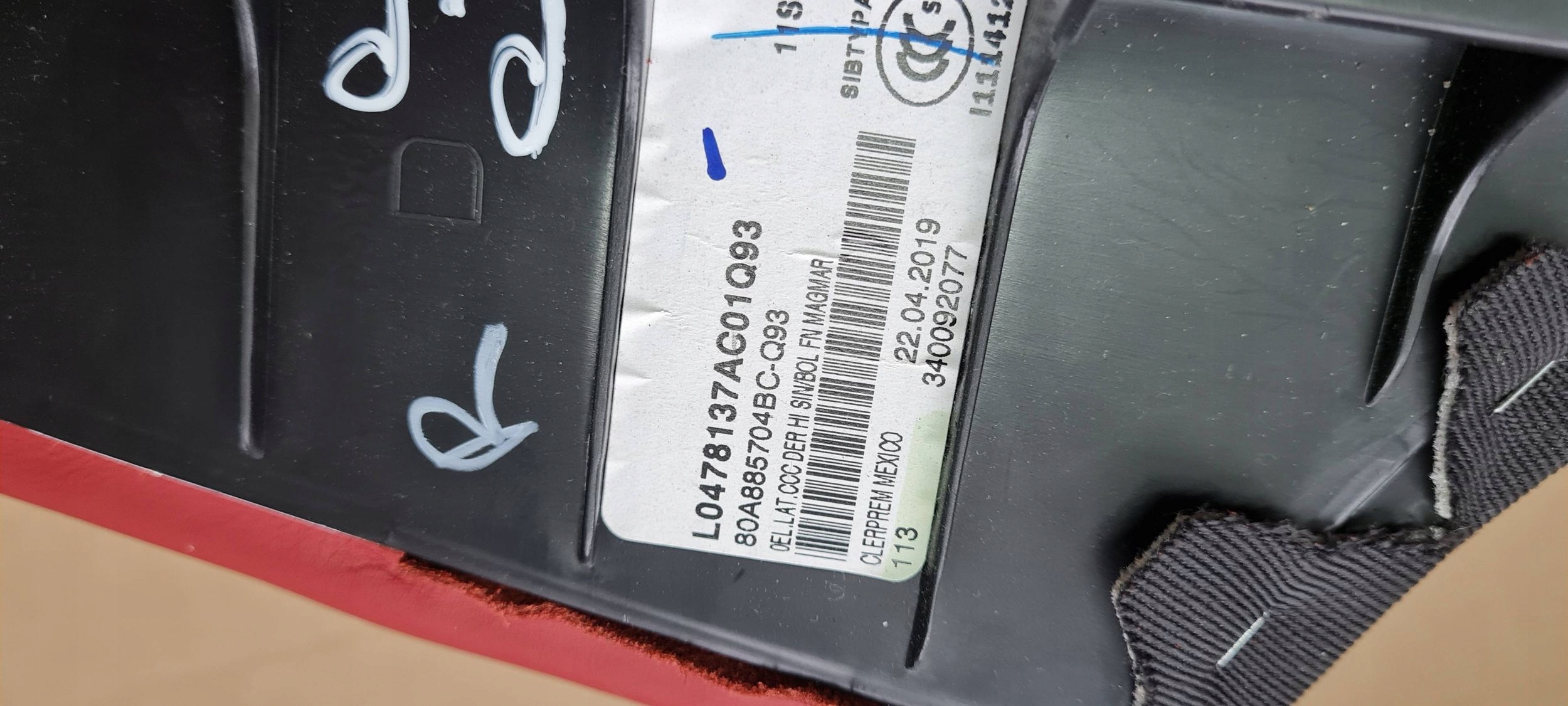 SQ5 80A Q5 side KANAPY right rear part leather MAGMAROT 80A885704BC