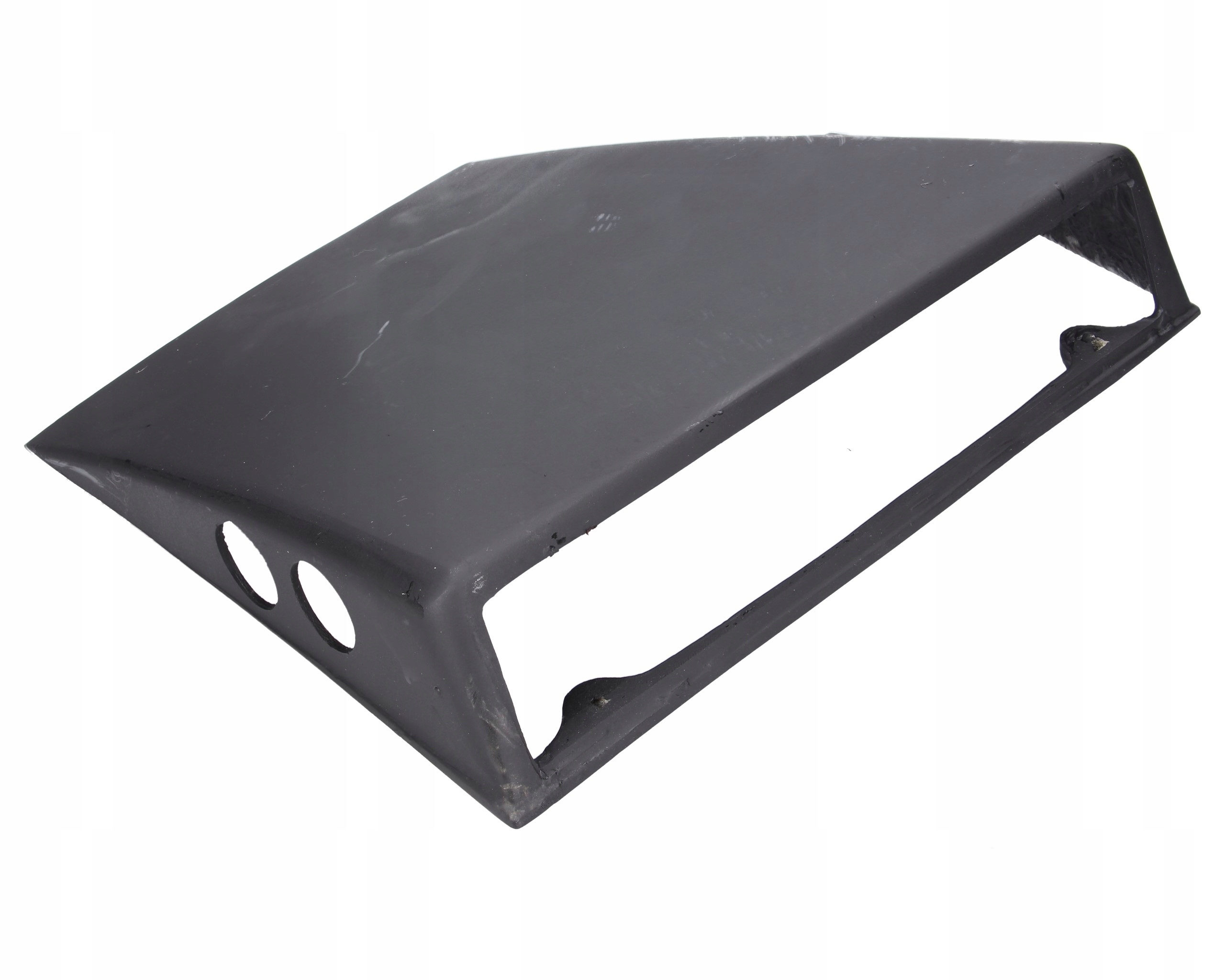 8907763983 - корпус лампы левый Massey Ferguson 3000 3385411M91