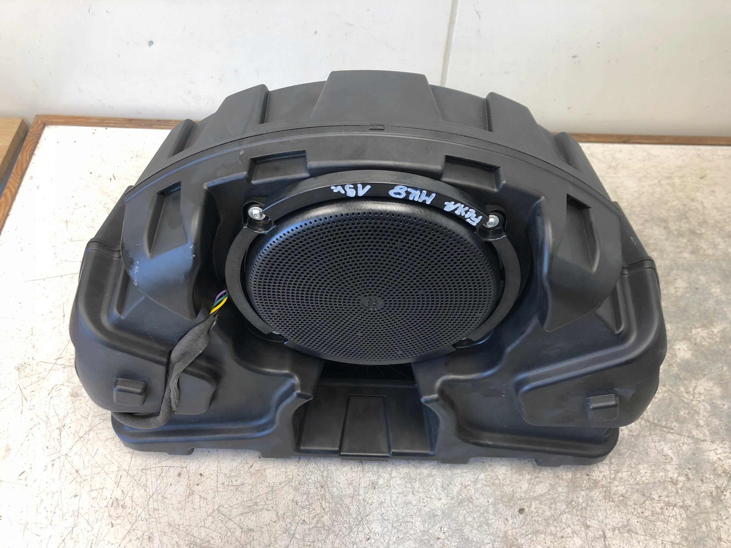 SUBWOOFER FORD FIESTA MK8 H1BT-19A067-AA