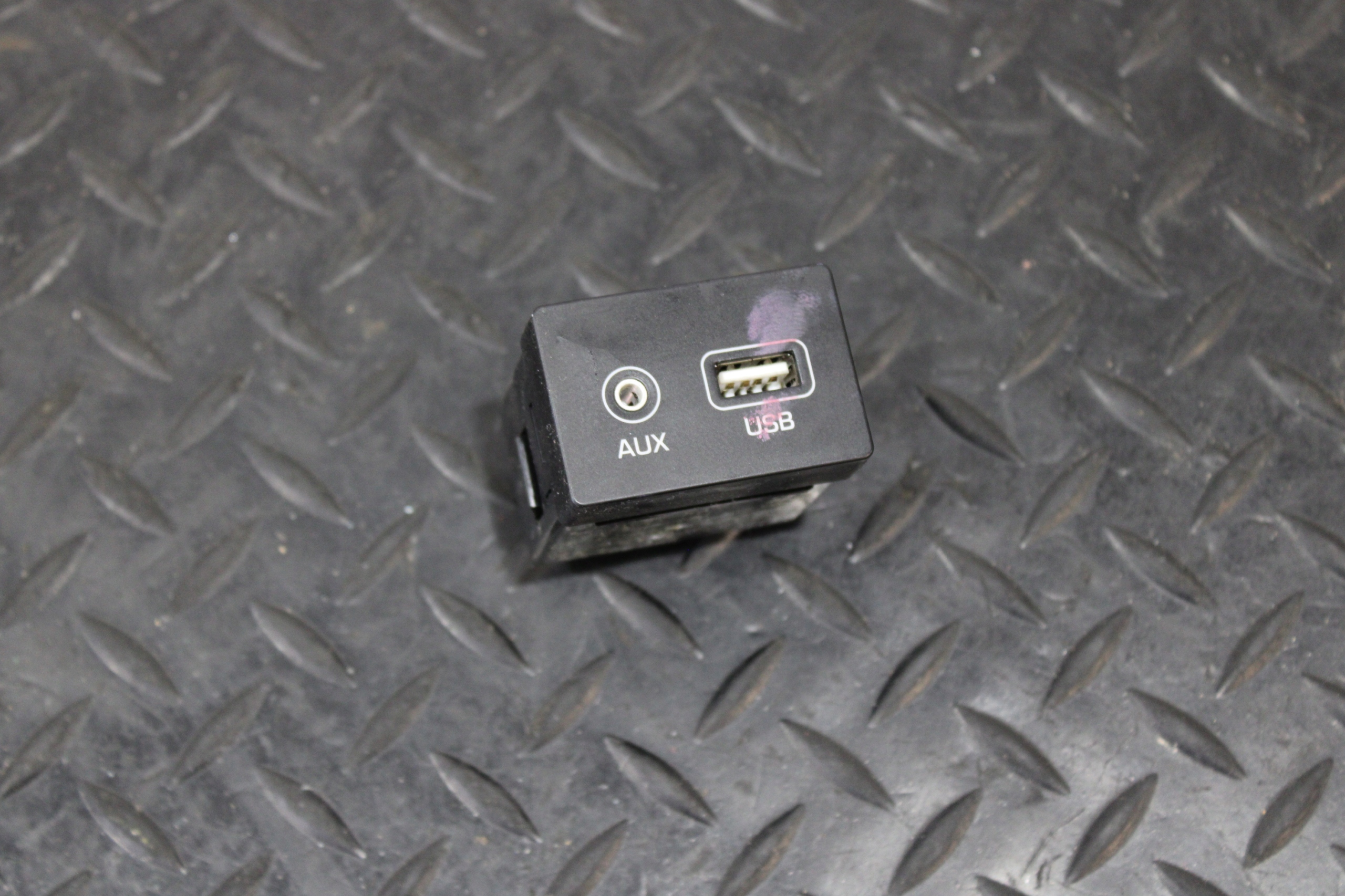 adapter USB AUX HYUNDAI TUCSON III 3 96120-D3600