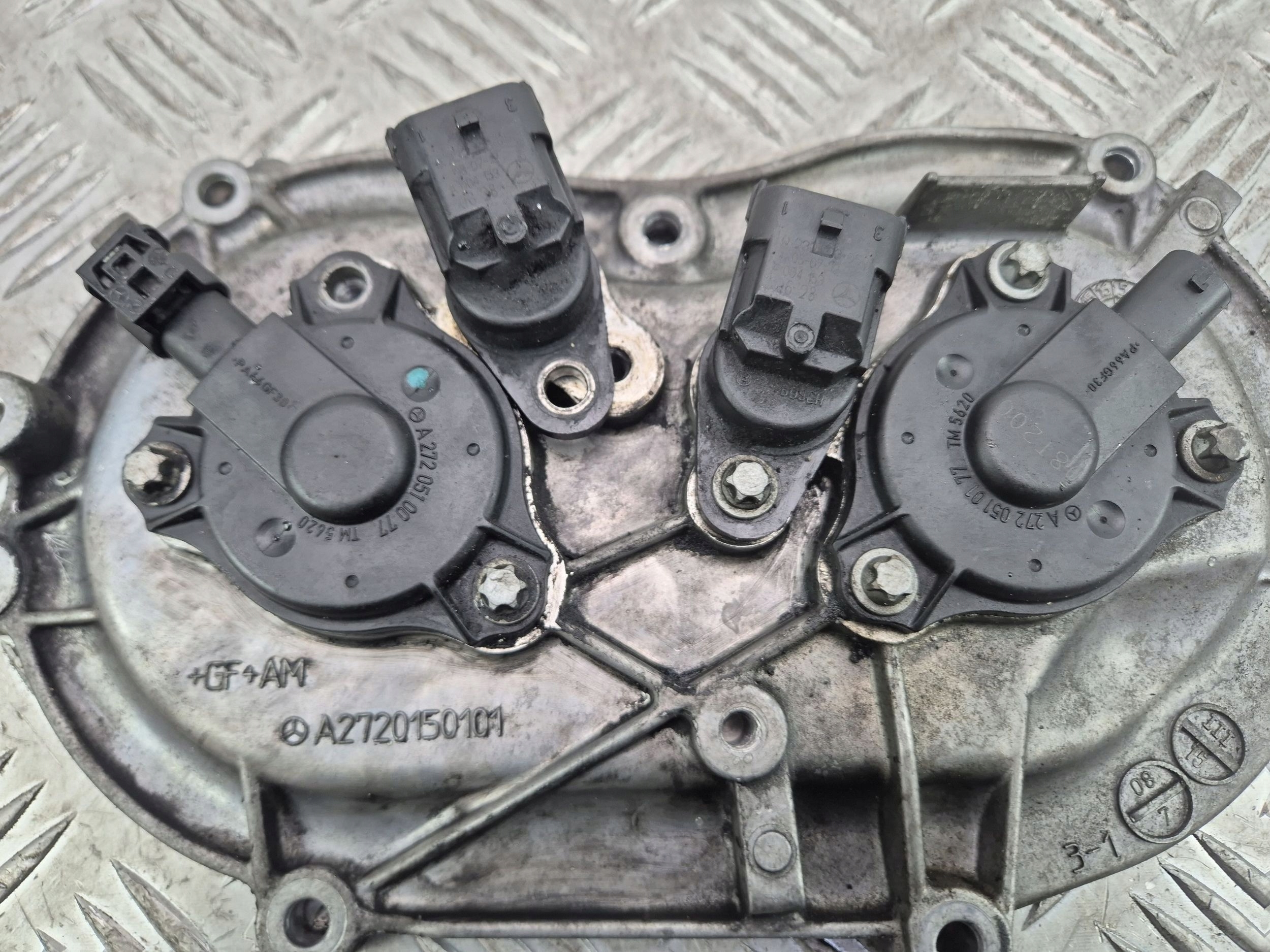 Couvercle carter distribution Mercedes C280 W204 A2720150101 M272