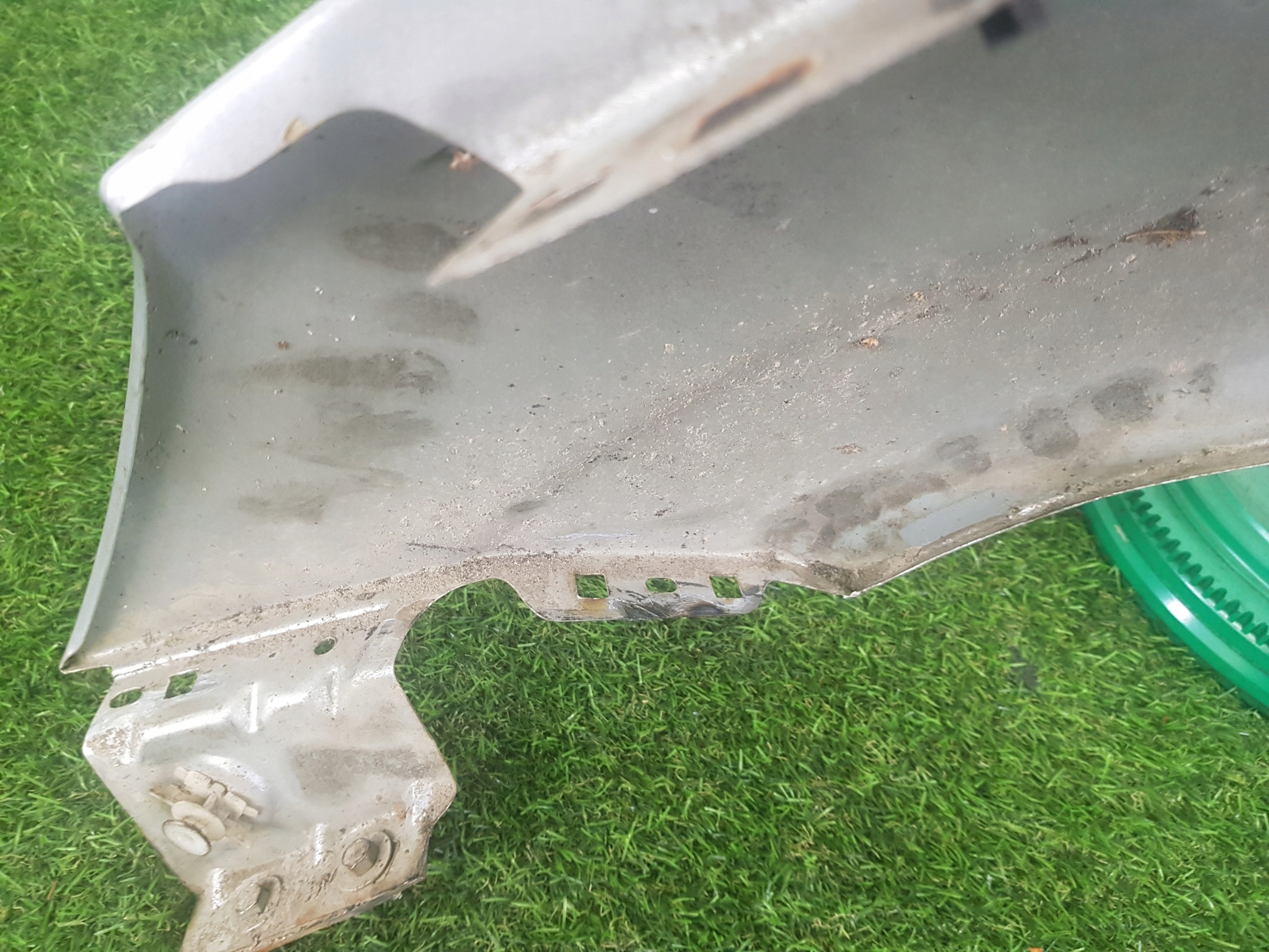 fender right front LIFT FORD FIESTA MK 6