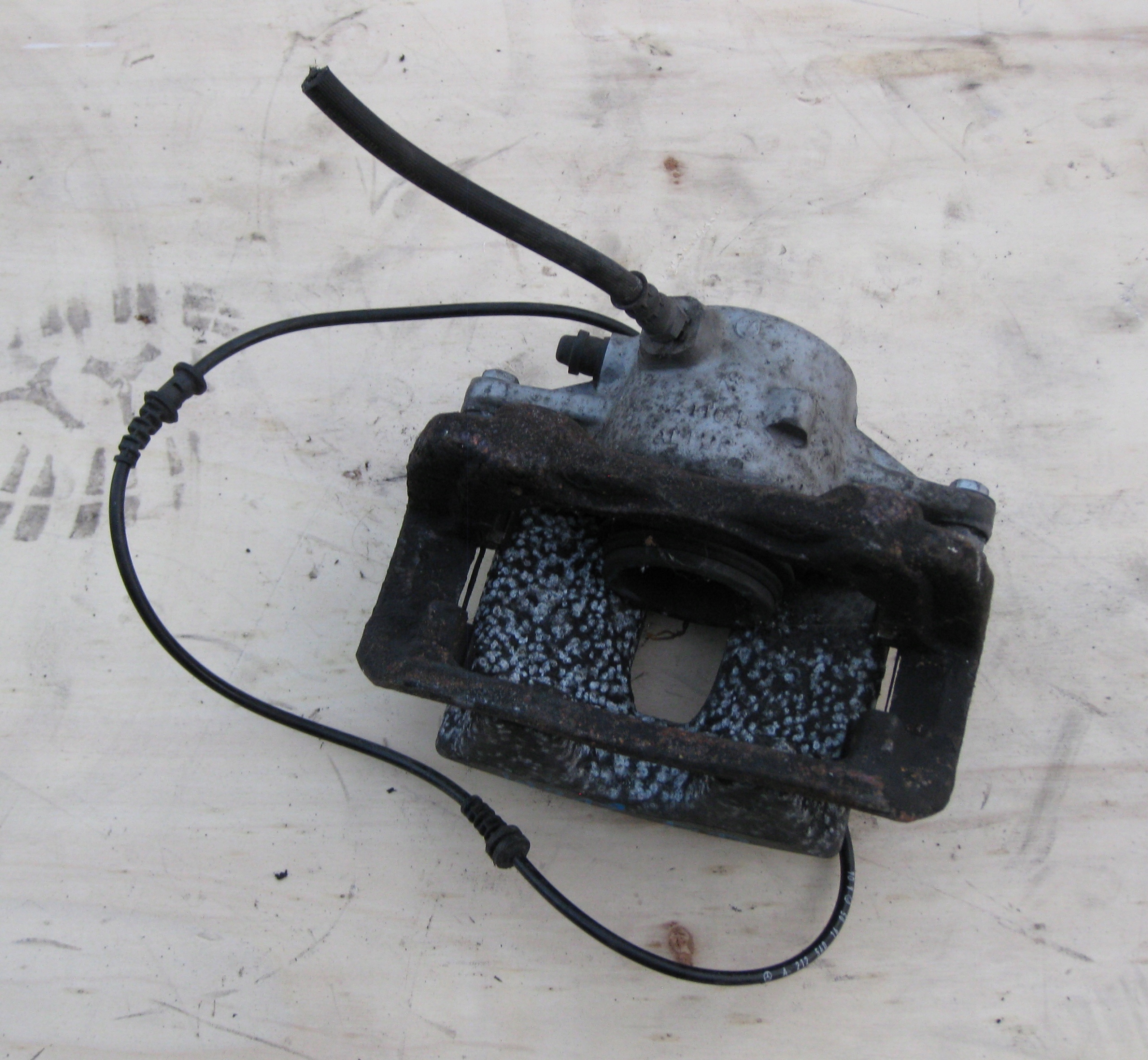 MERCEDES W212 14R caliper brake front right