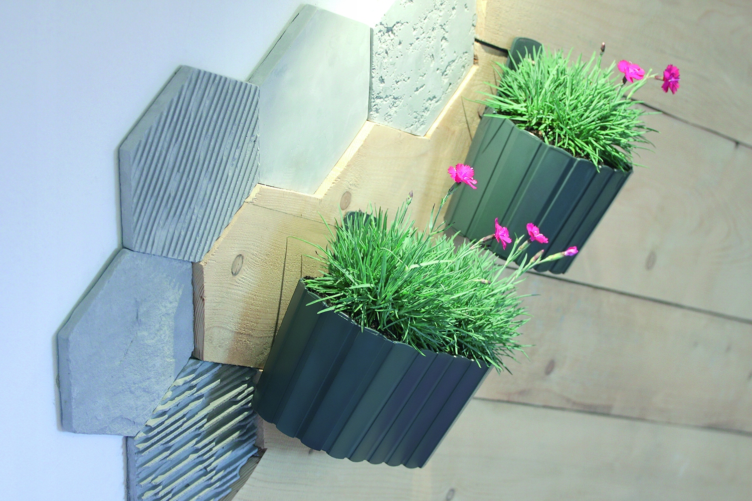 DONICZKA BALKONOWA NA BALUSTRADĘ PORĘCZ Z HAKIEM DONICA ANTRACYT RUSTYKALNA Szerokość produktu 14.4 cm