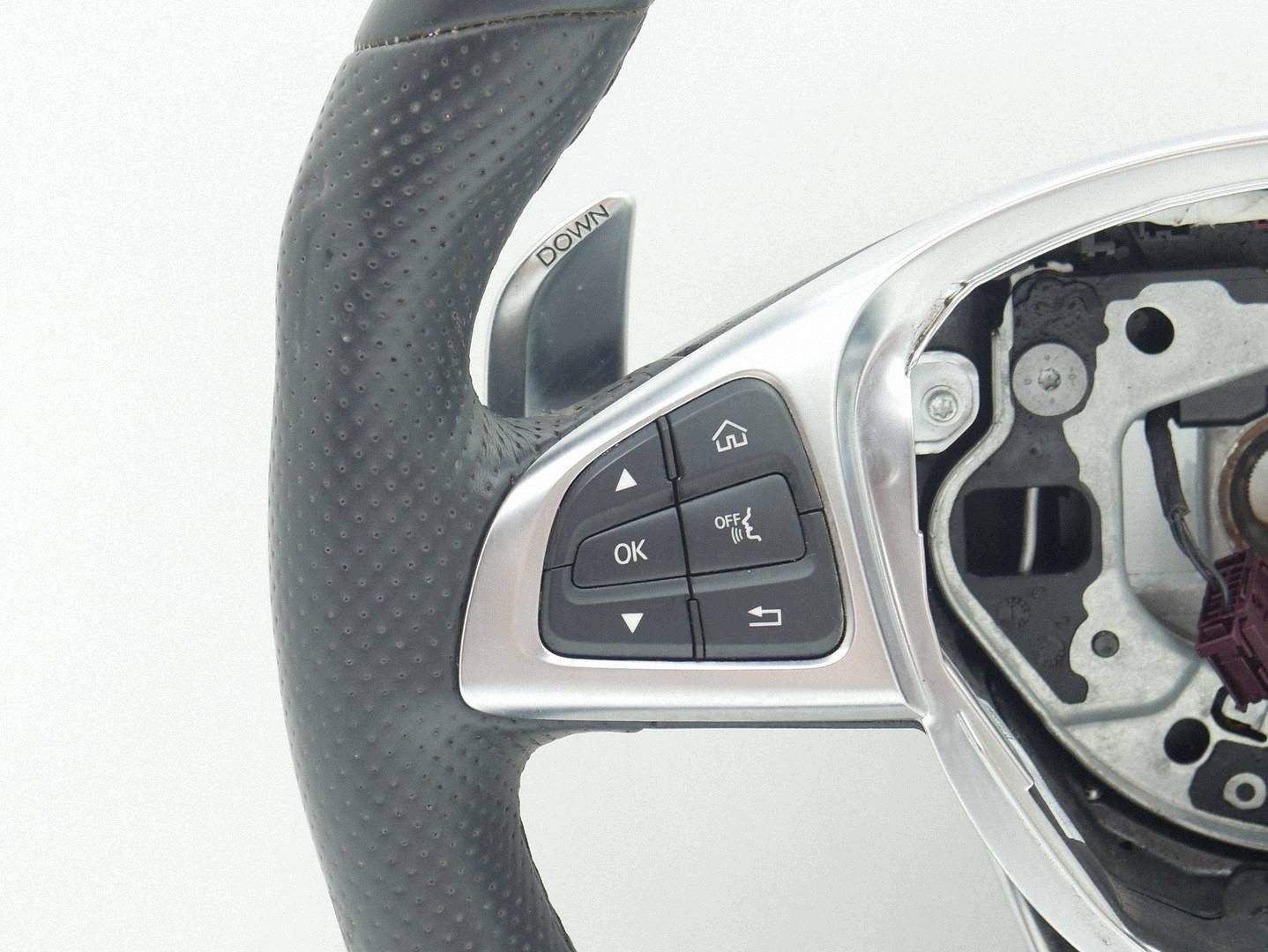 volant cuir MULTI avec la direction MERCEDS C W205 C63 AMG A2054602403