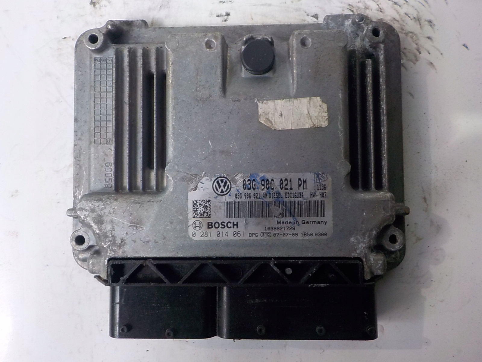 VW computer control unit 03G906021PM 0281014061