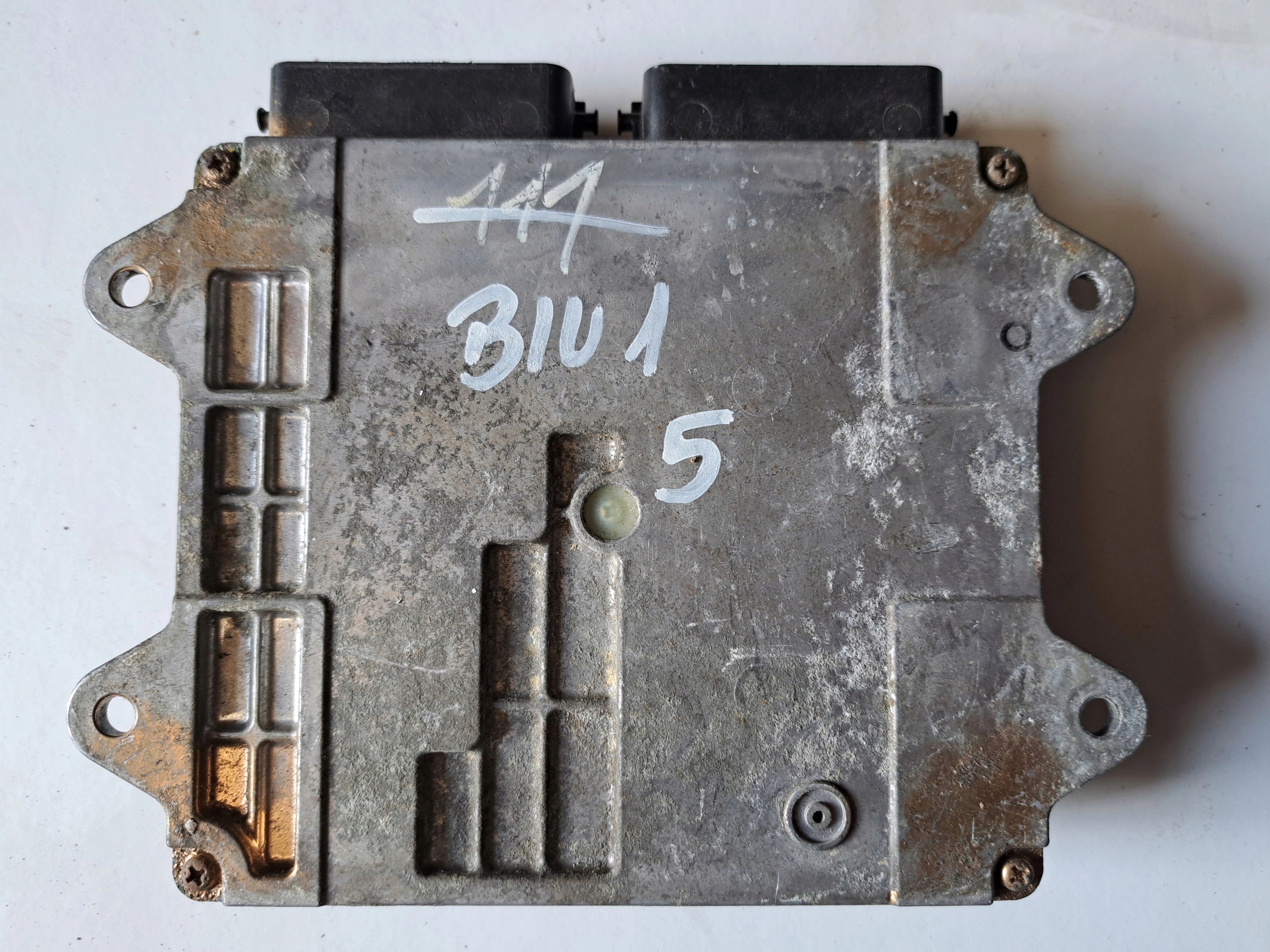 MITSUBISHI COLT computer Motore ECU A1341502579 E6T42483 1860A708 Originale