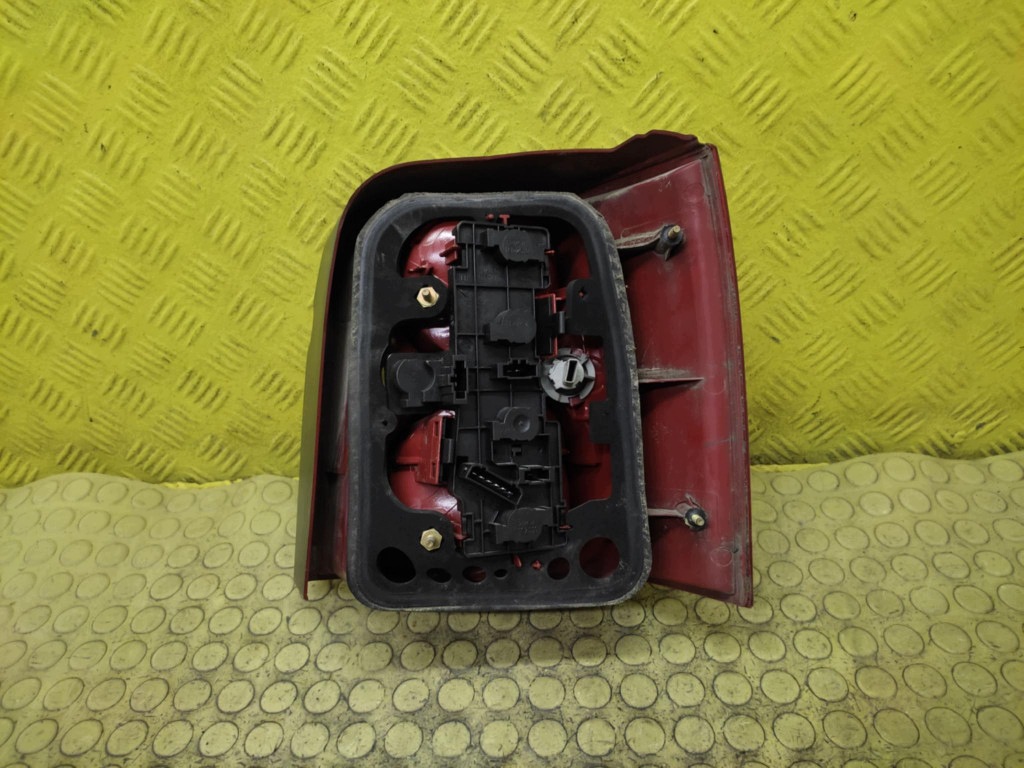 VW PASSAT B5 LIFT KOMBI light left rear part 3B9945095AA