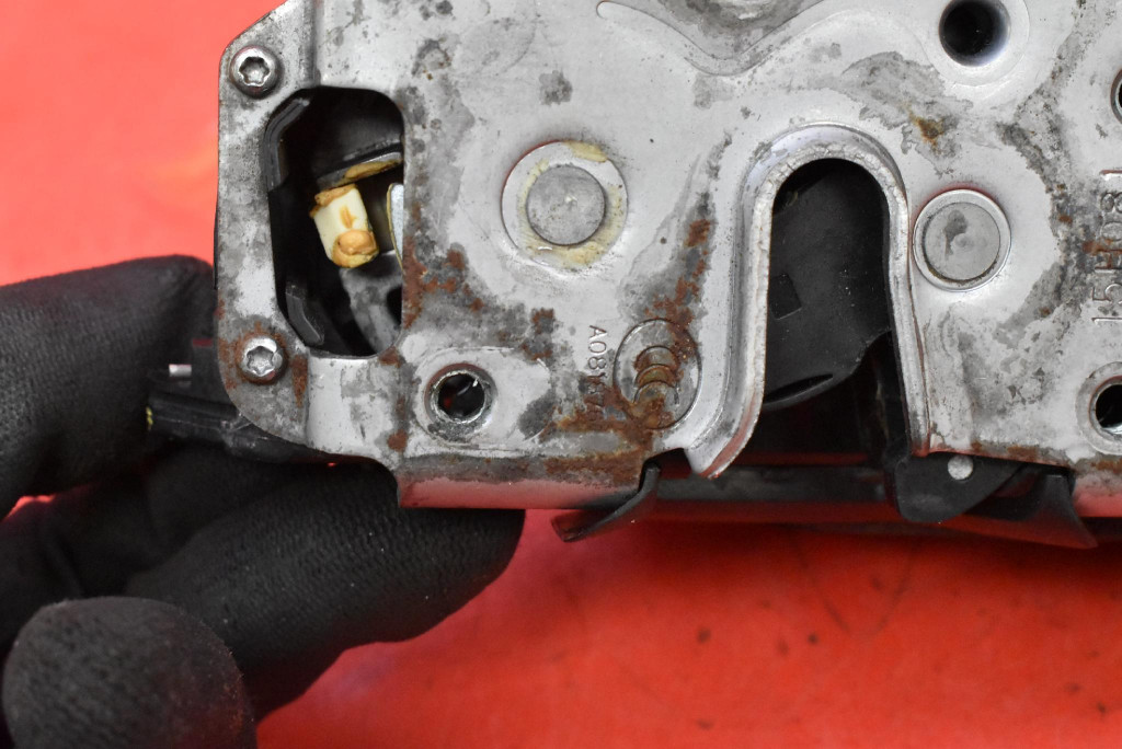 lock door left front front EU OPEL INSIGNIA A KOMBI LIFT 13-20