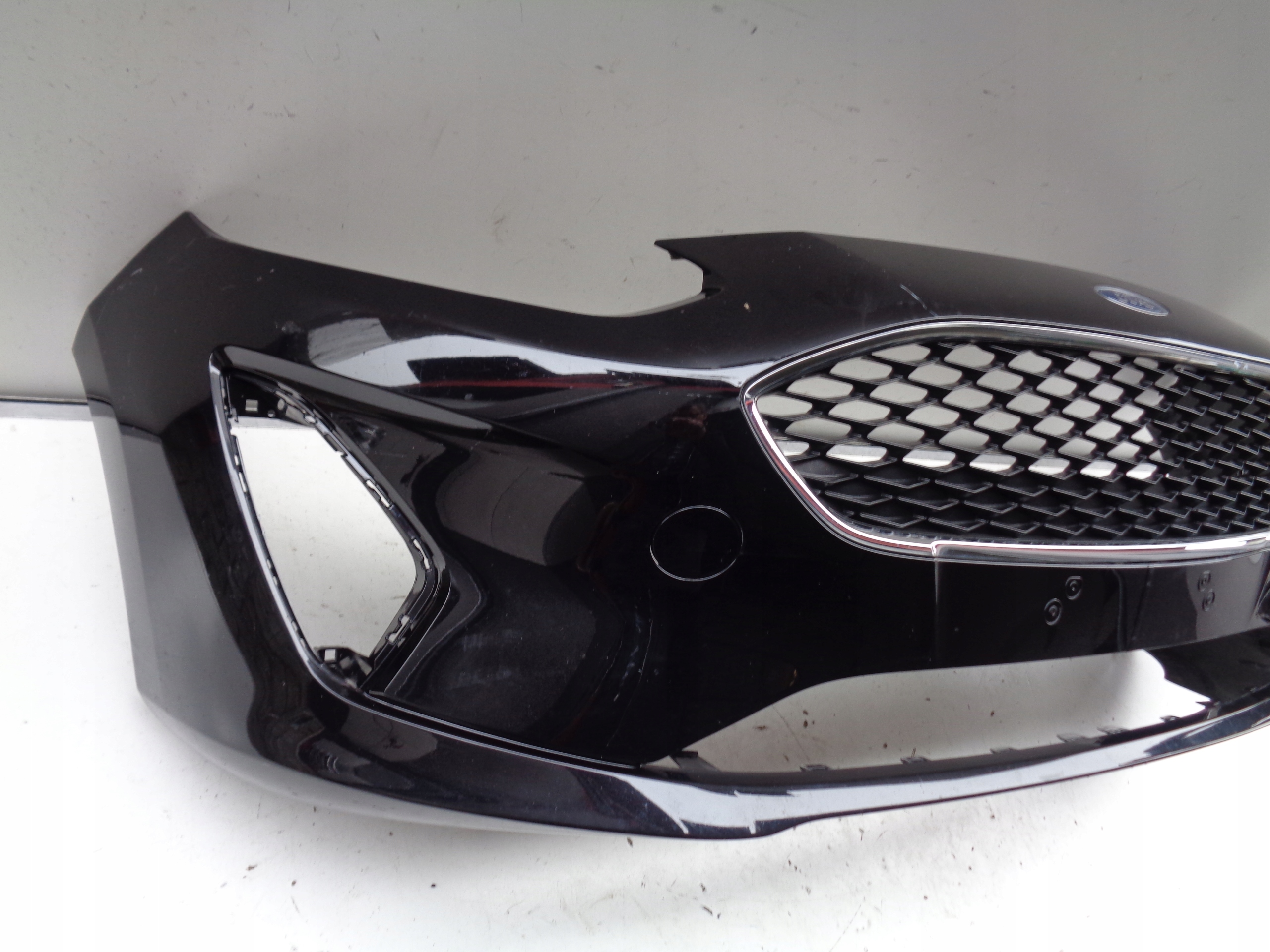 Frontstoßstange FORD FIESTA MK8 17- NR 37178