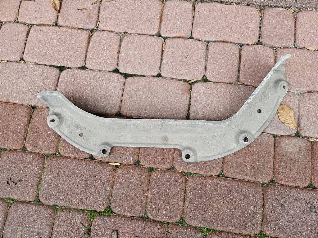 cover cover lower plastic floor moulding Toyota Corolla E210 E21