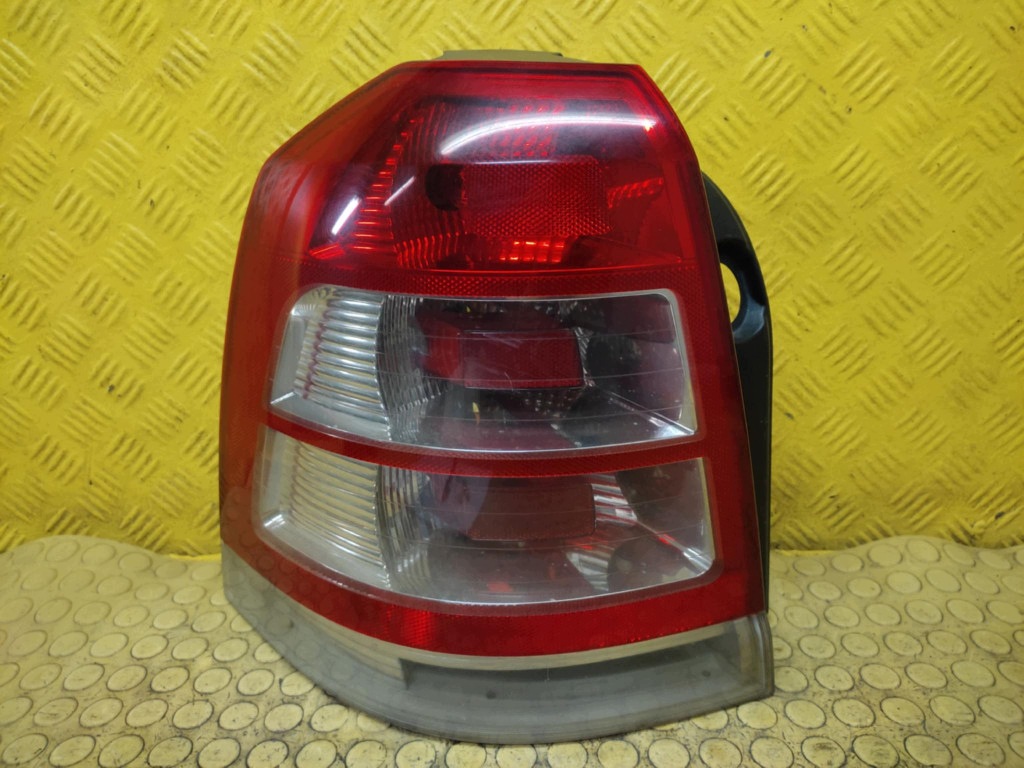 OPEL ZAFIRA B light left rear part 13305774