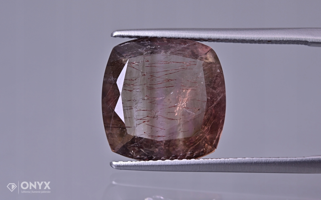 Jahodový křemen fazetovaný cushion 13x12,5 mm