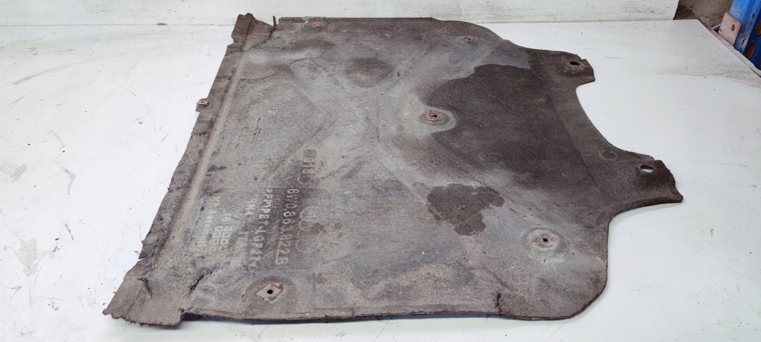 BLENDE ABDECKUNG ABDECKUNG UNTER GETRIEBE AUDI A4 B9 8W0863822B