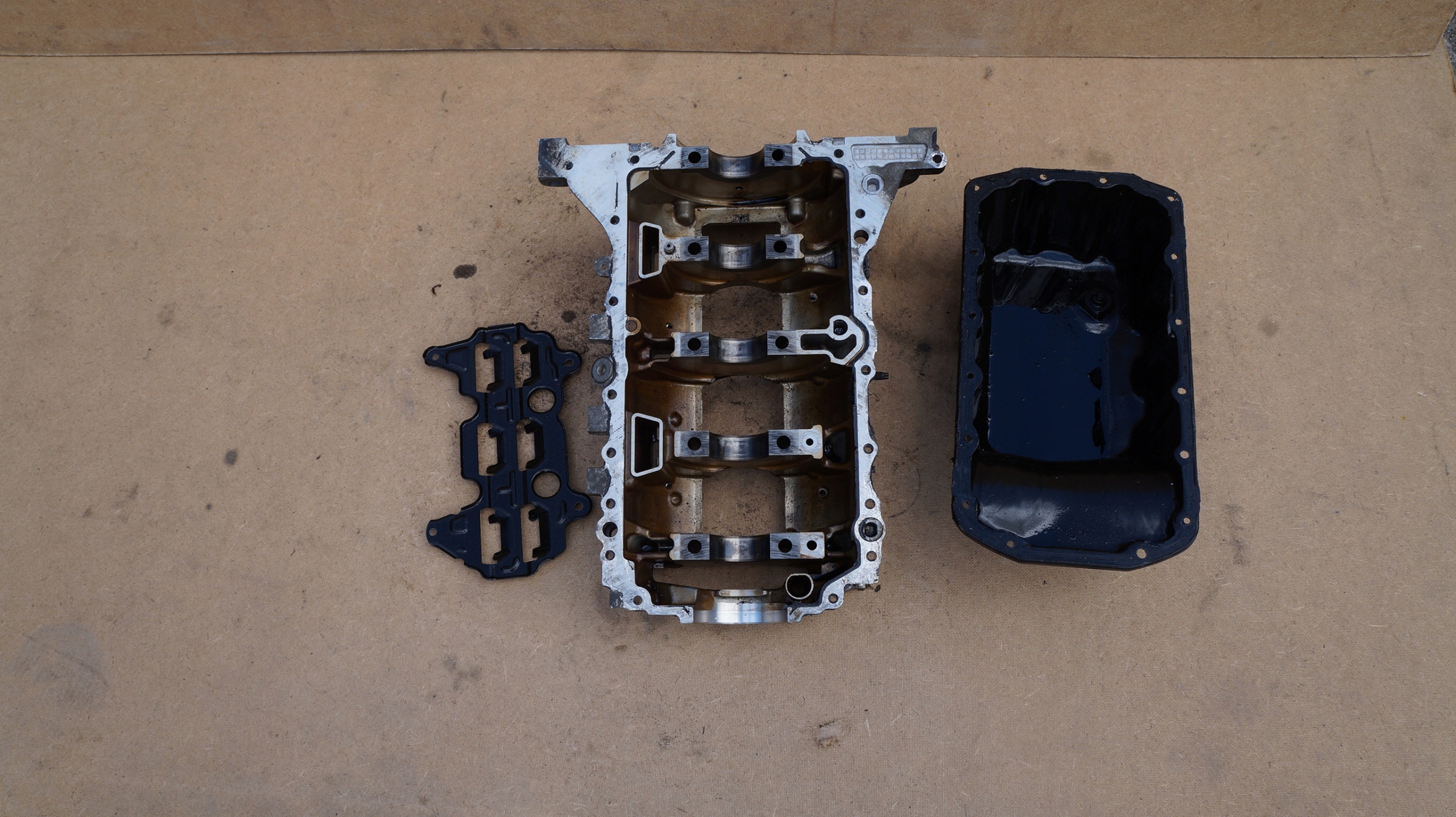 MINI PEUGEOT CITROEN 1.6 VTI THP TURBO PODSTAWA WAŁU MISKA OLEJU V753355680