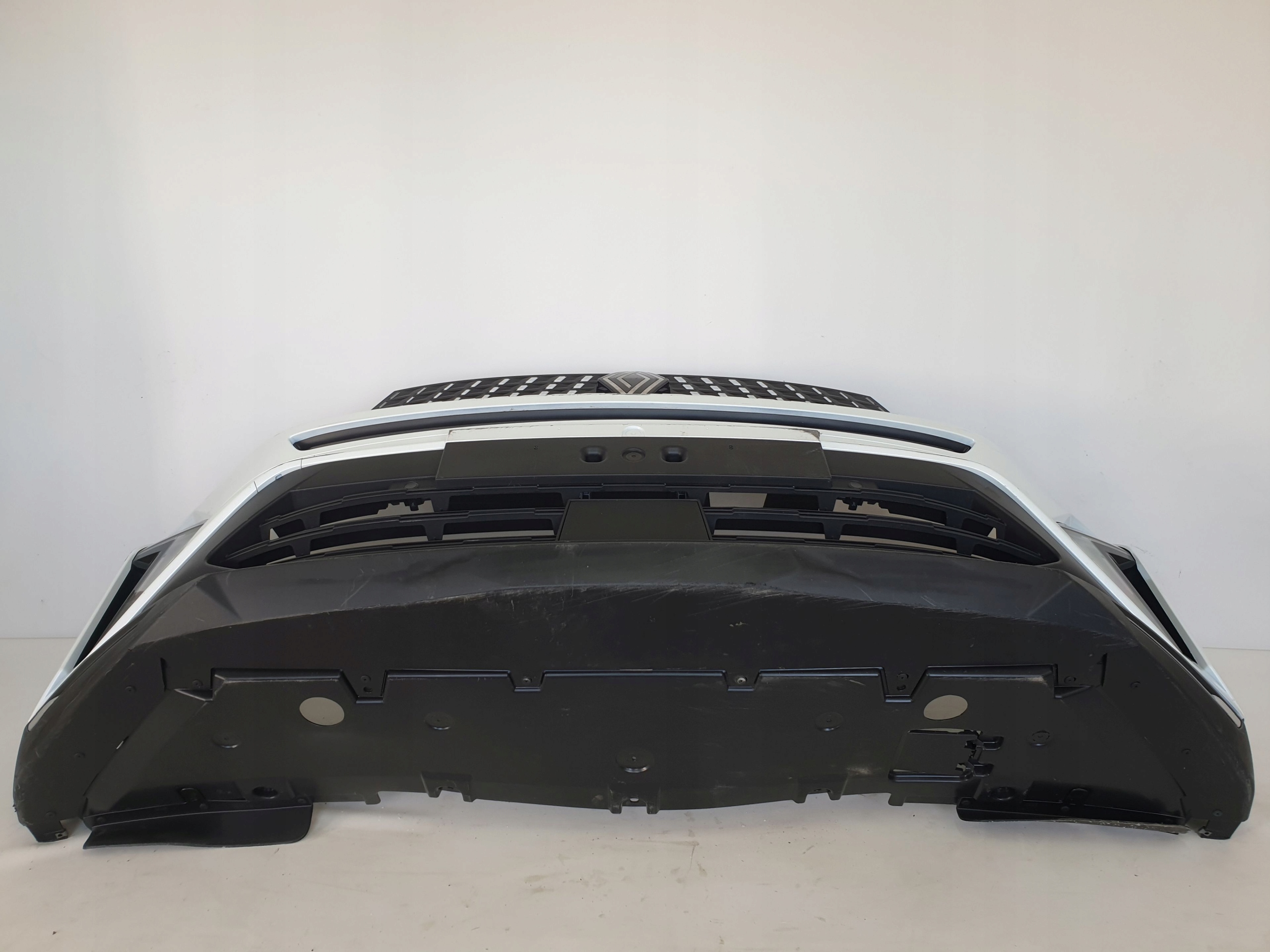 RENAULT CAPTUR II LIFT 24-> bumper front front PDC LED RADAR cover