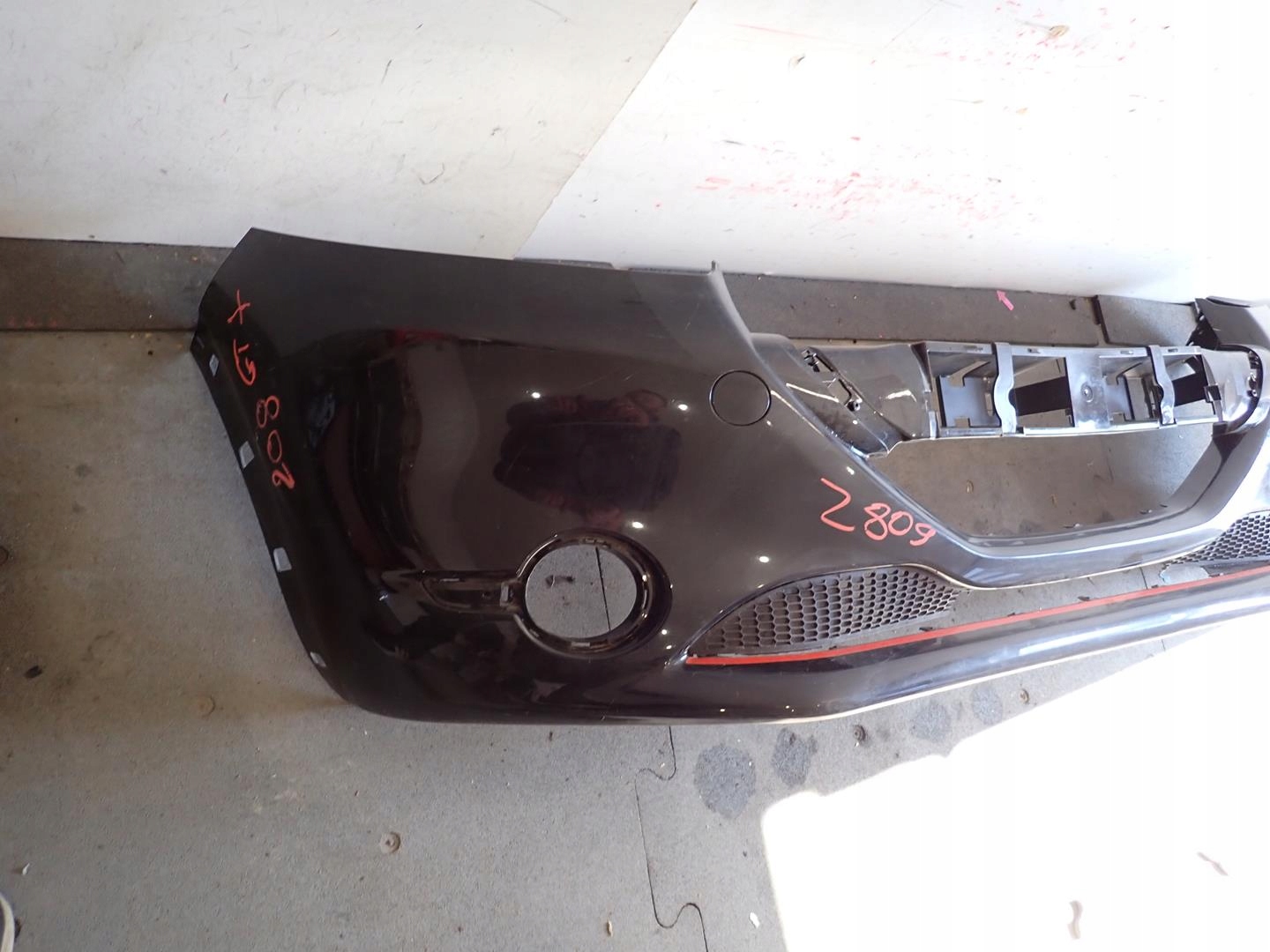 bumper front front PEUGEOT 208 GT 2012
