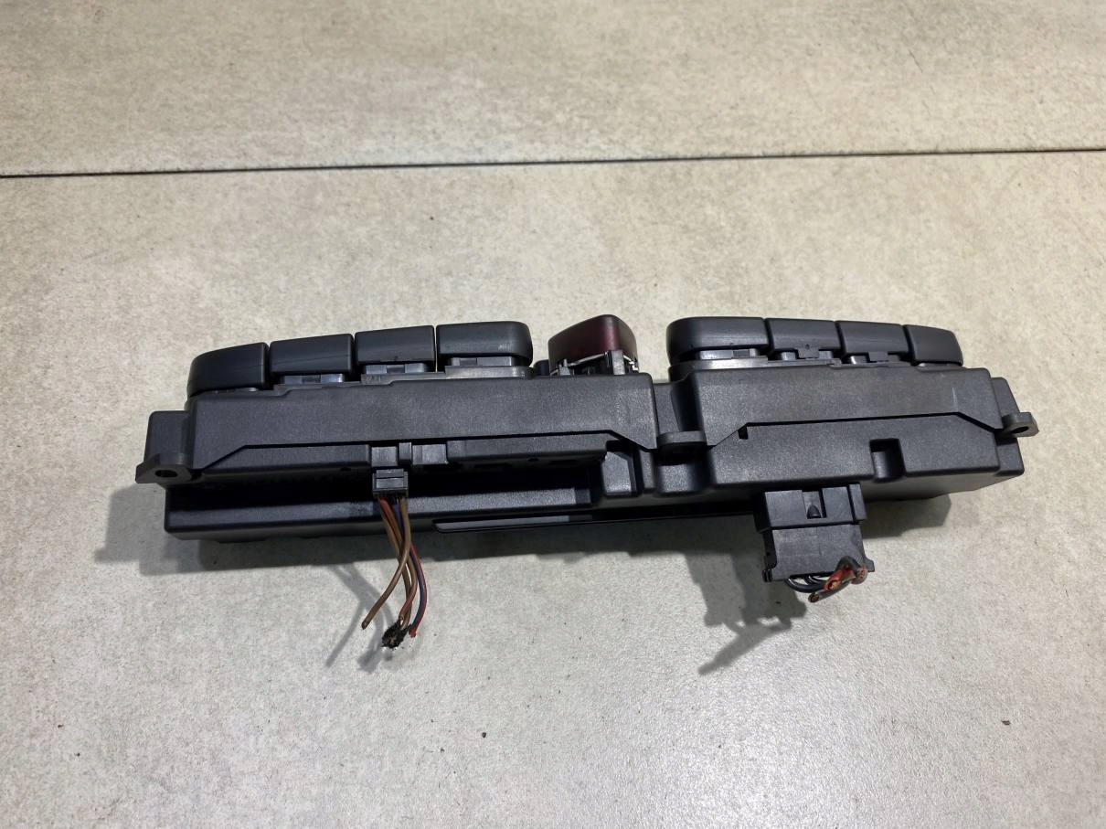 PANEL Pulsantiera MERCEDES W203 2.2 CDI 2038217679