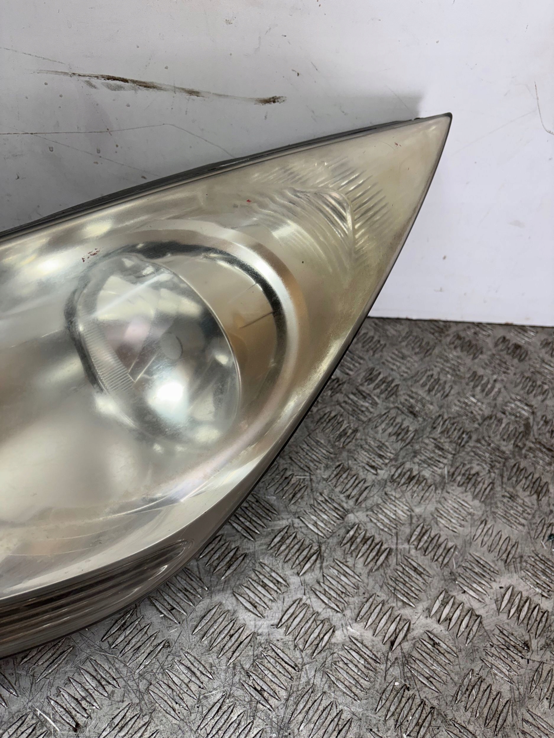 REFLEKTOR light left KIA VENGA 1P92101000