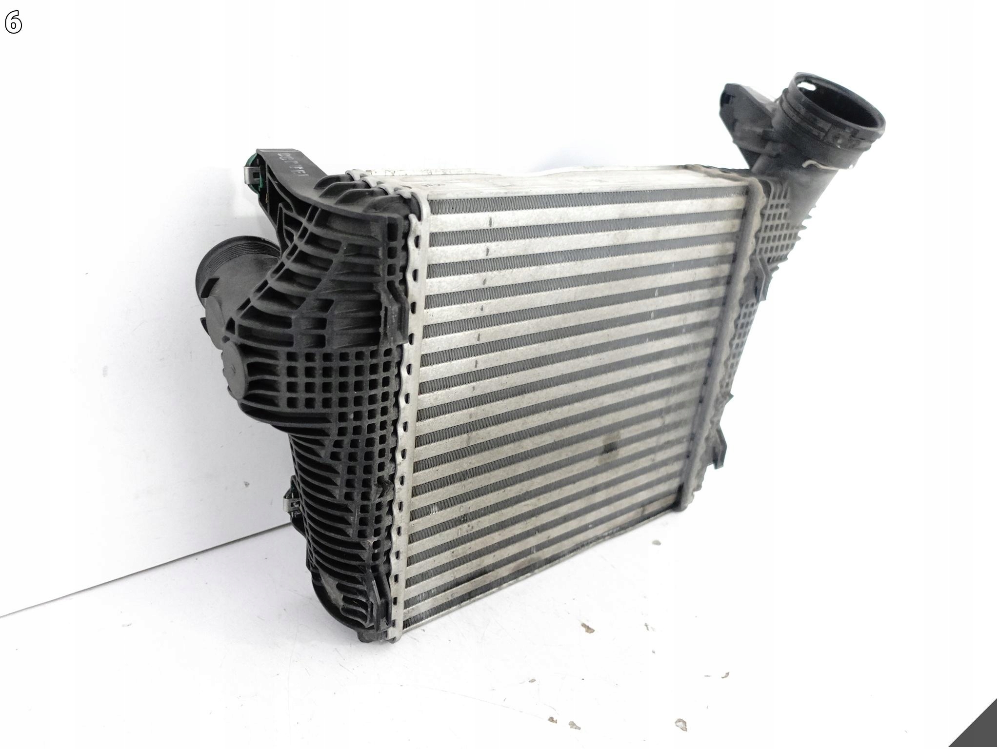 PORSCHE MACAN 95B GTS TURBO 14-18 intercooler radiator air left