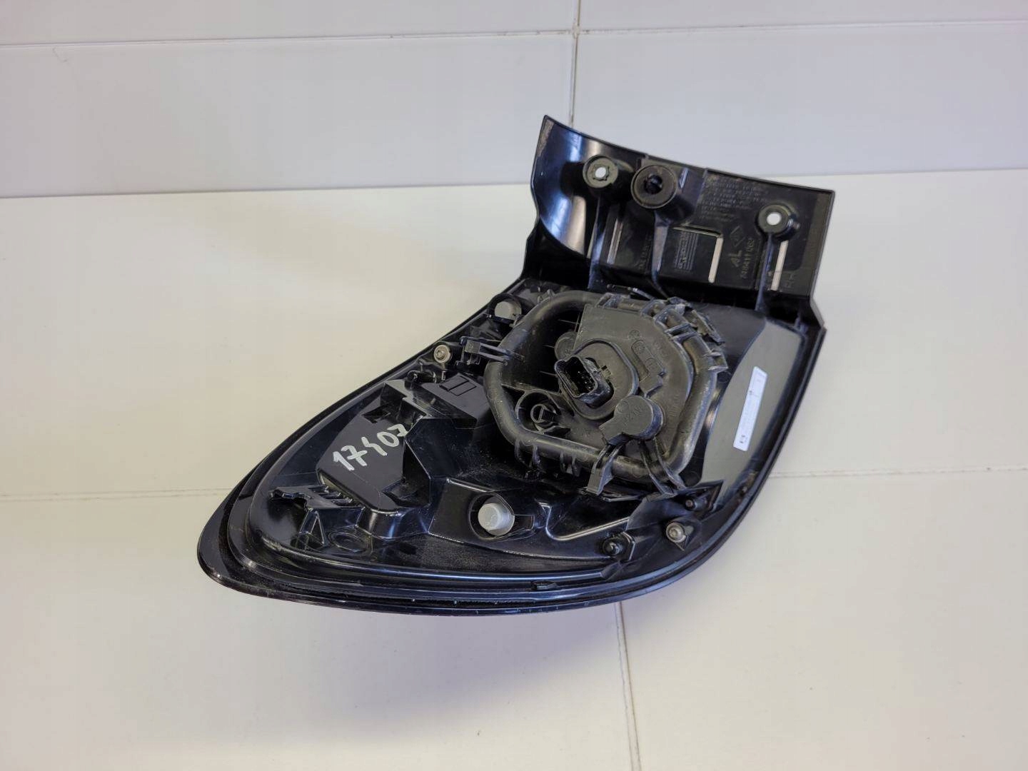 light rear right side Renault Captur 2016 748411.062
