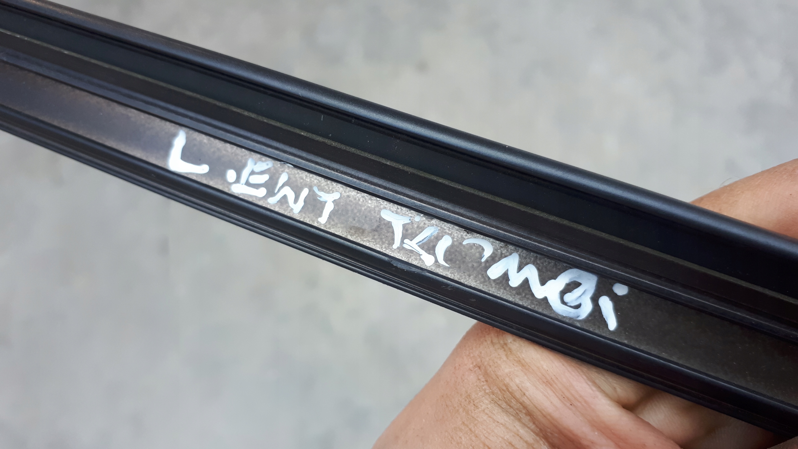 A6 C7 4G moulding roof left black SLINE