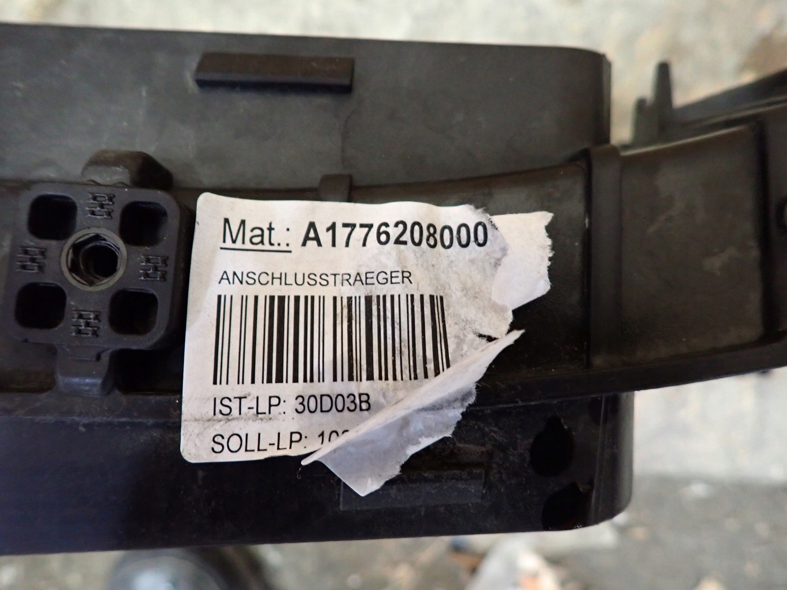 support panel for radiators pillar iron MERCEDES A KLASA 177 2018- A1776208000