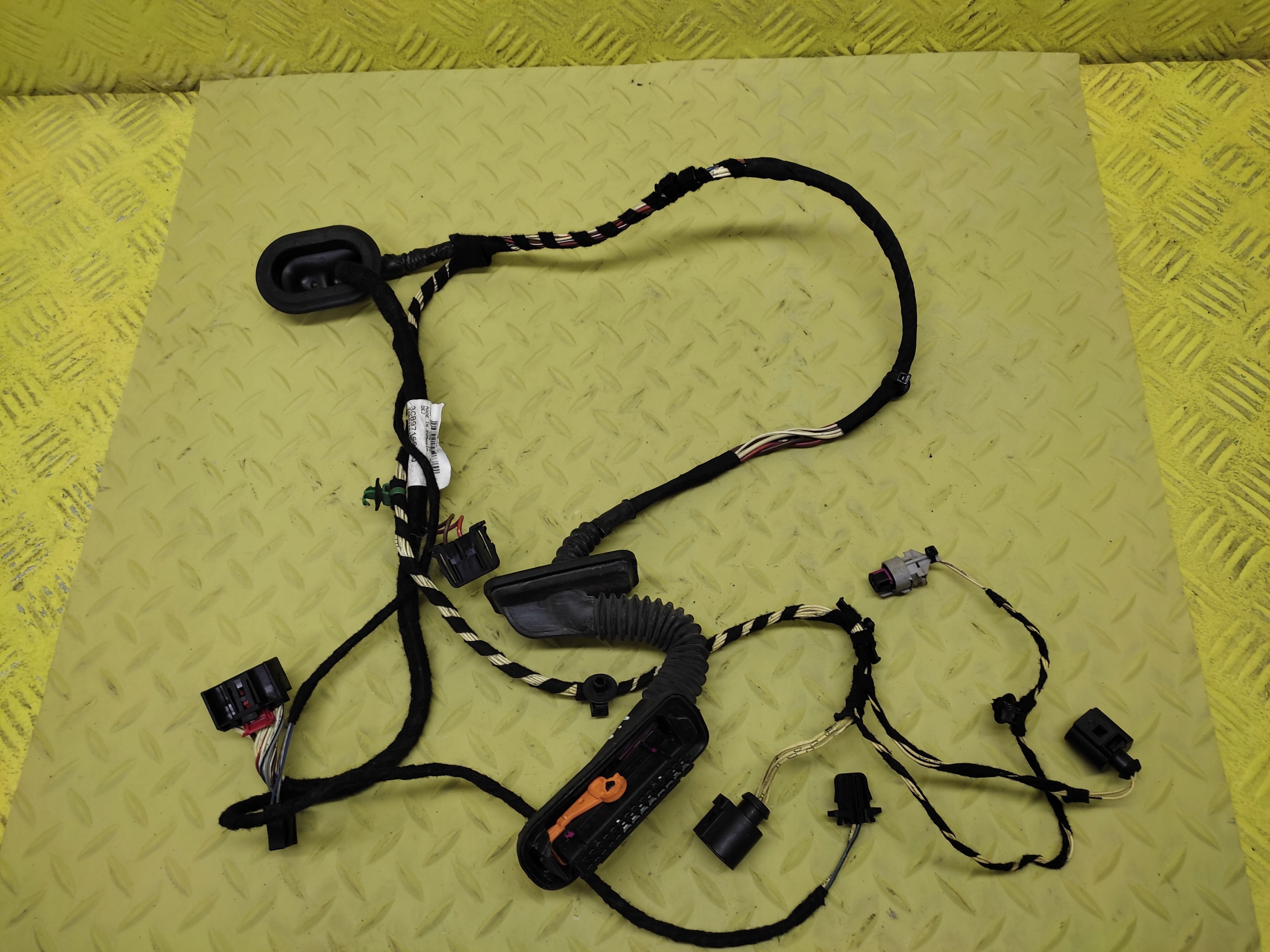 VW PASSAT CC WIĄZKA DRZWI PRAWY TYŁ 3C8971694DQ