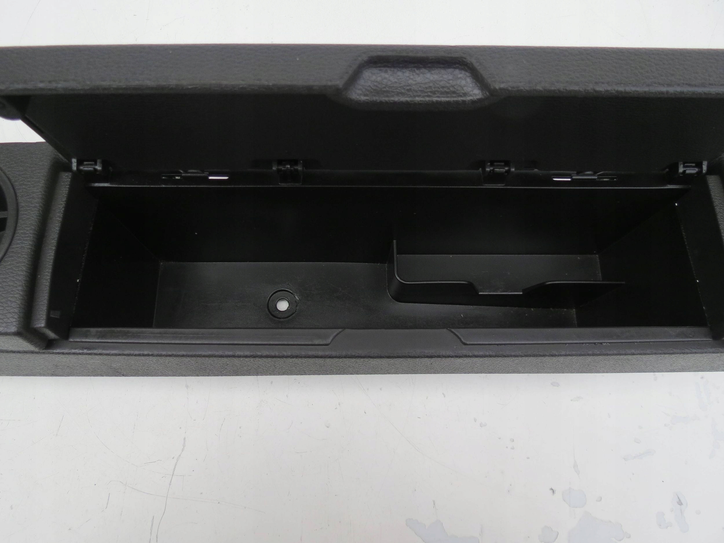 passenger compartment boot right rear part VOLVO XC90 3.2 2013r (07-14)