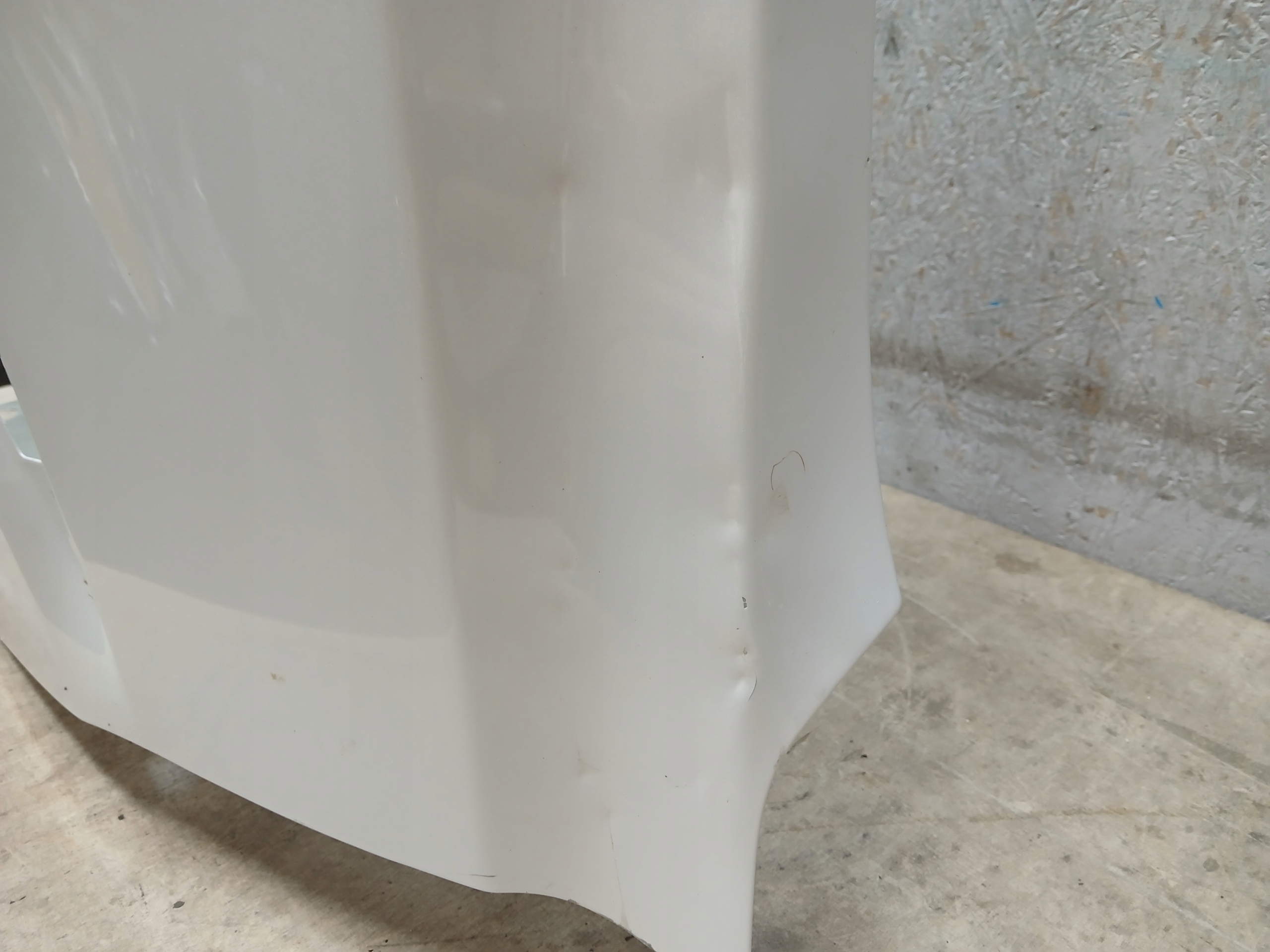 fender front left TESLA III 3