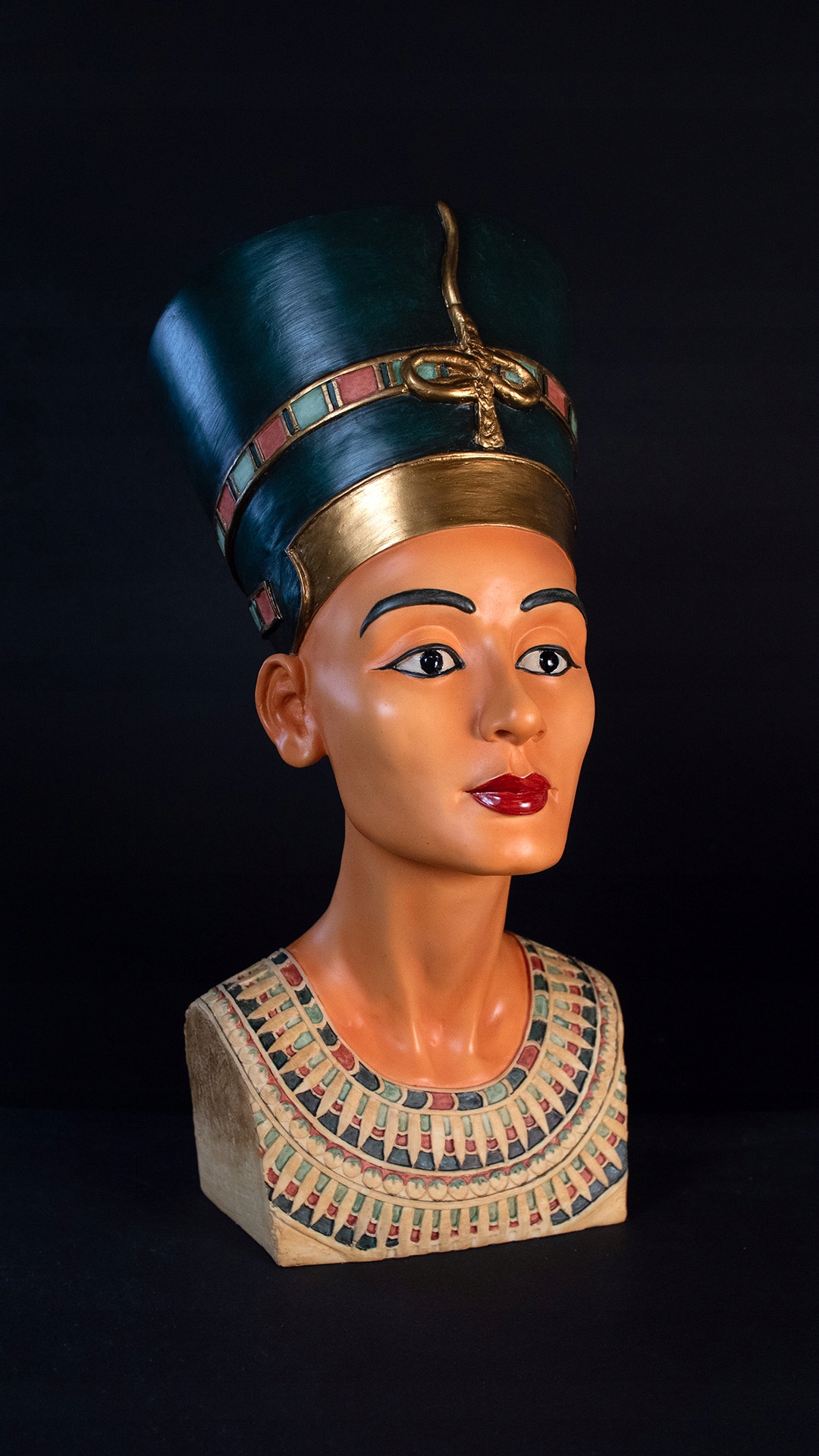 Figurka busta kráľovnej Nefertiti Nefretete Staroveký Egypt 30,5 cm