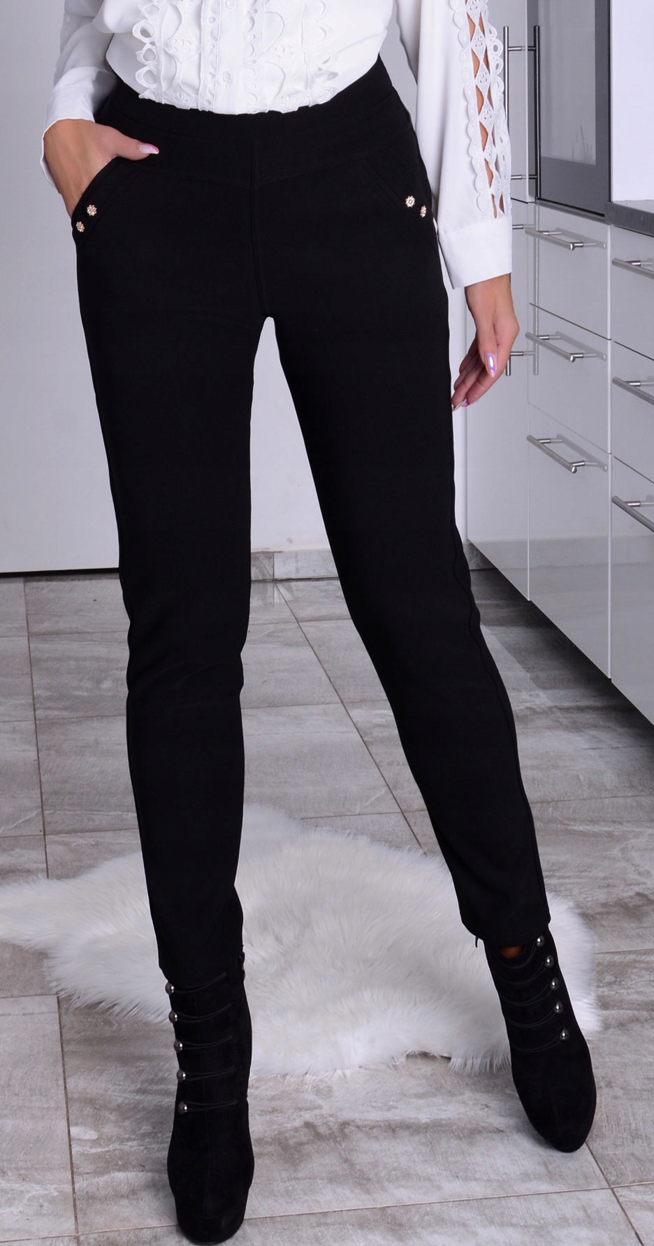 WYGODNE SPODNIE DAMSKIE KLASYCZNE CUD CZARNE 370B Stan (wysokość w pasie) wysoki