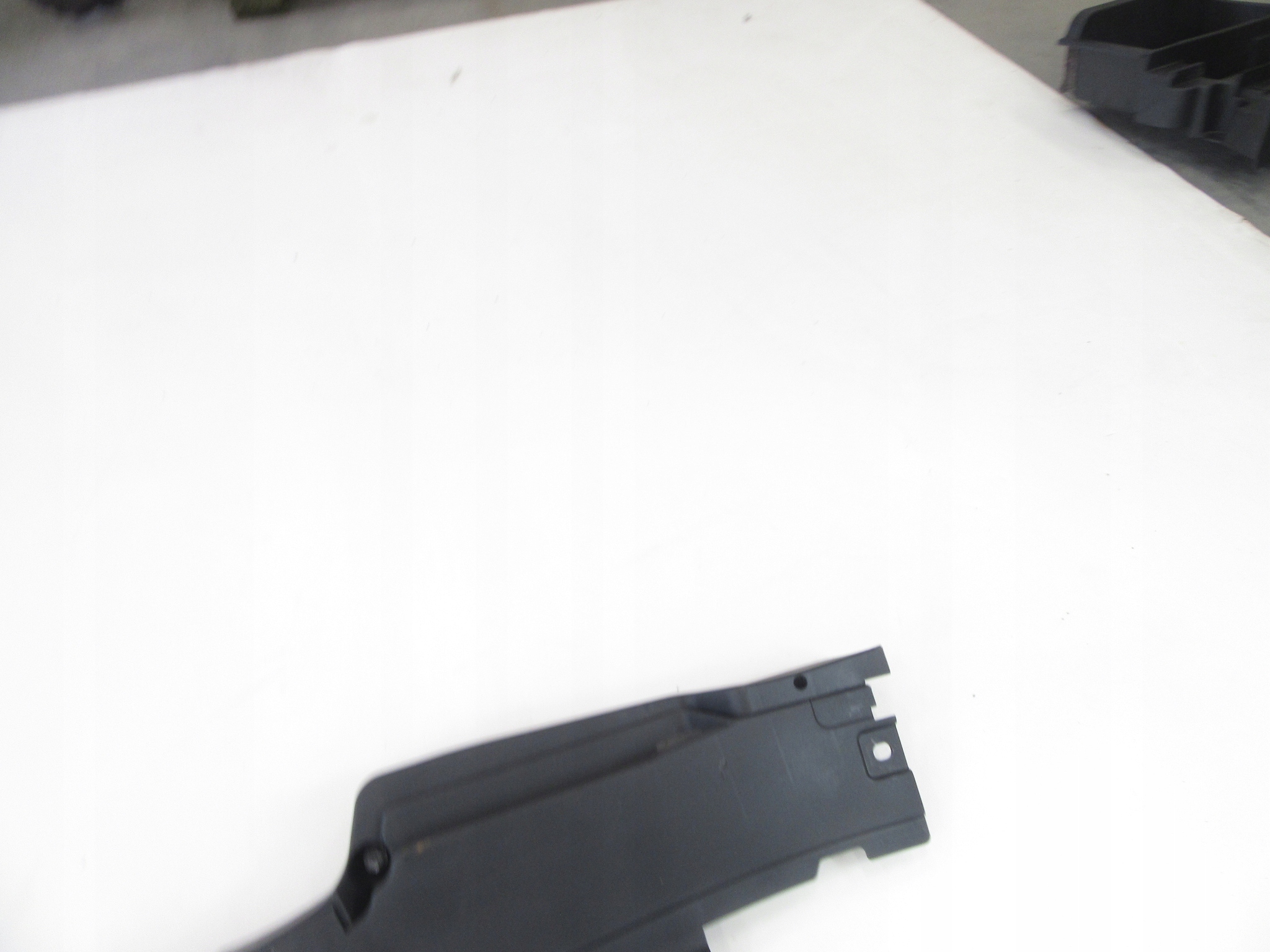 Blende Abdeckung akumulatora LADEBODEN BMW e61